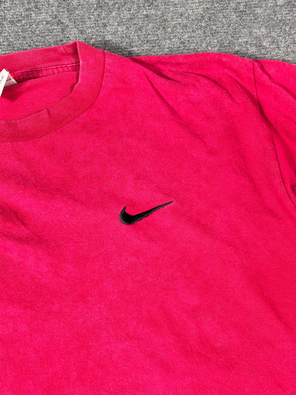 Vintage 90s Nike T-Shirt Men’s L Red Black Swoosh Classic Crew Neck