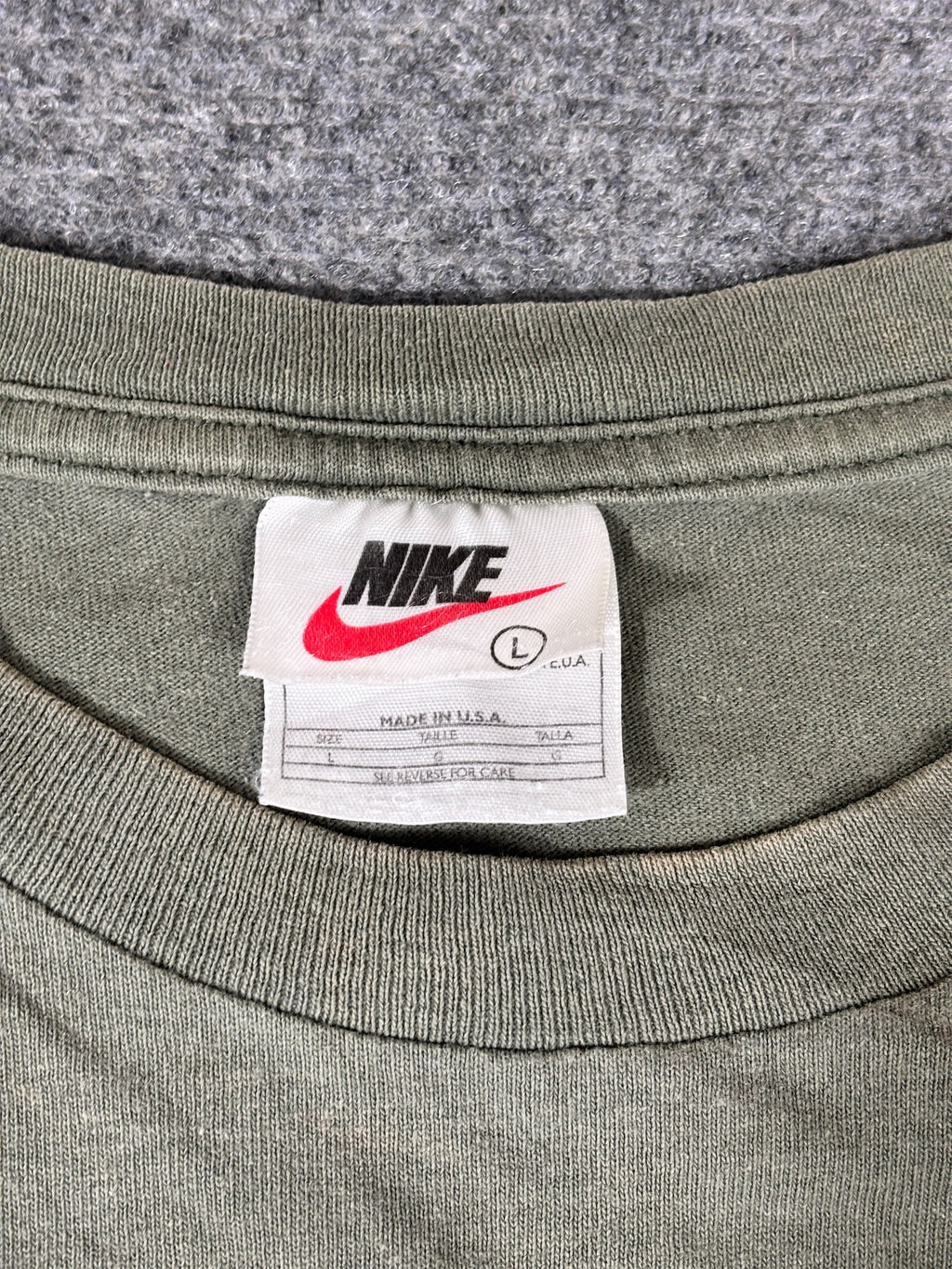 Vintage 90s Nike T-Shirt Men’s L Green Y2K Style Spell Out Logo Cotton Crew Neck