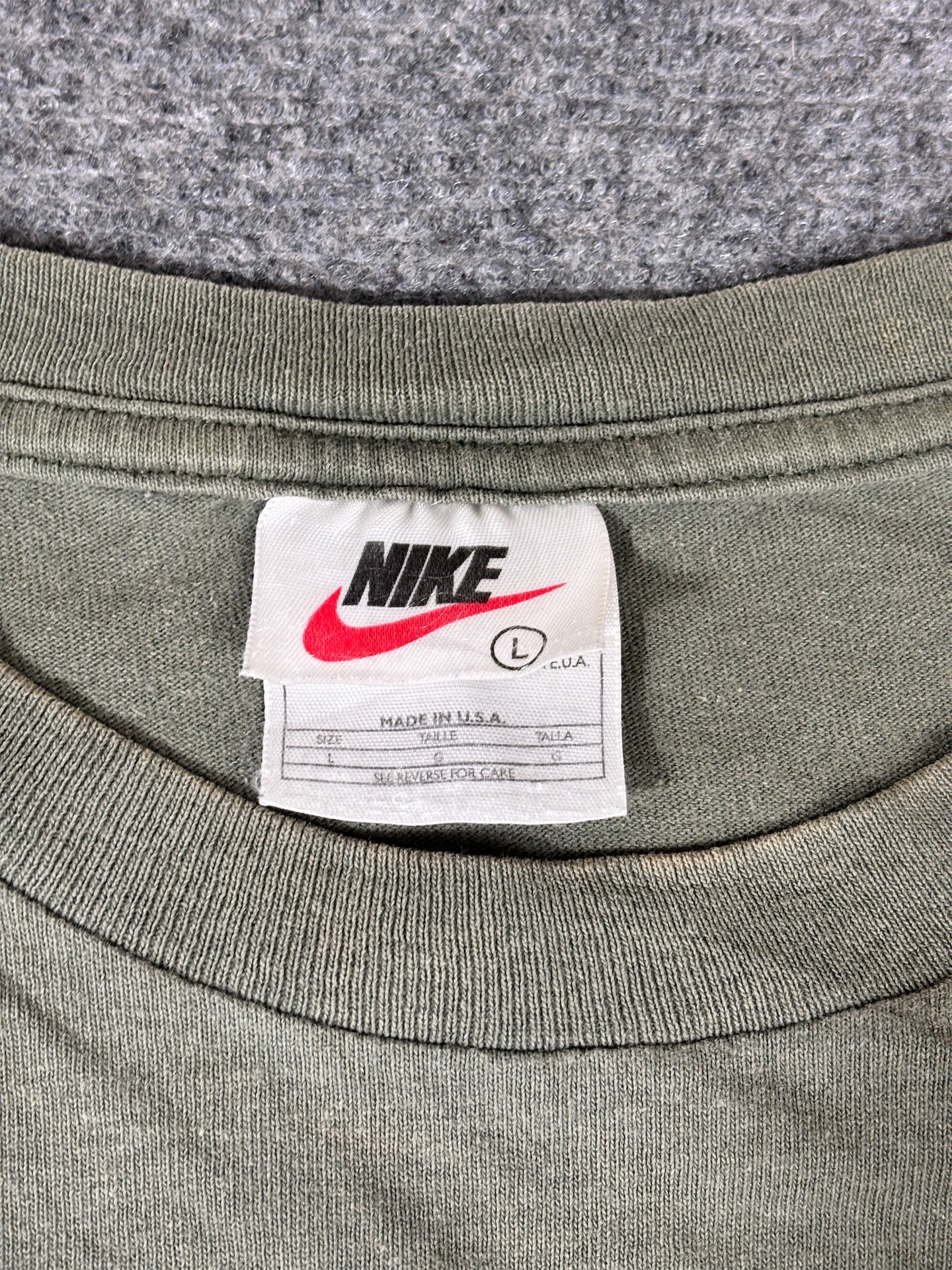 Vintage 90s Nike T-Shirt Men’s L Green Y2K Style Spell Out Logo Cotton Crew Neck