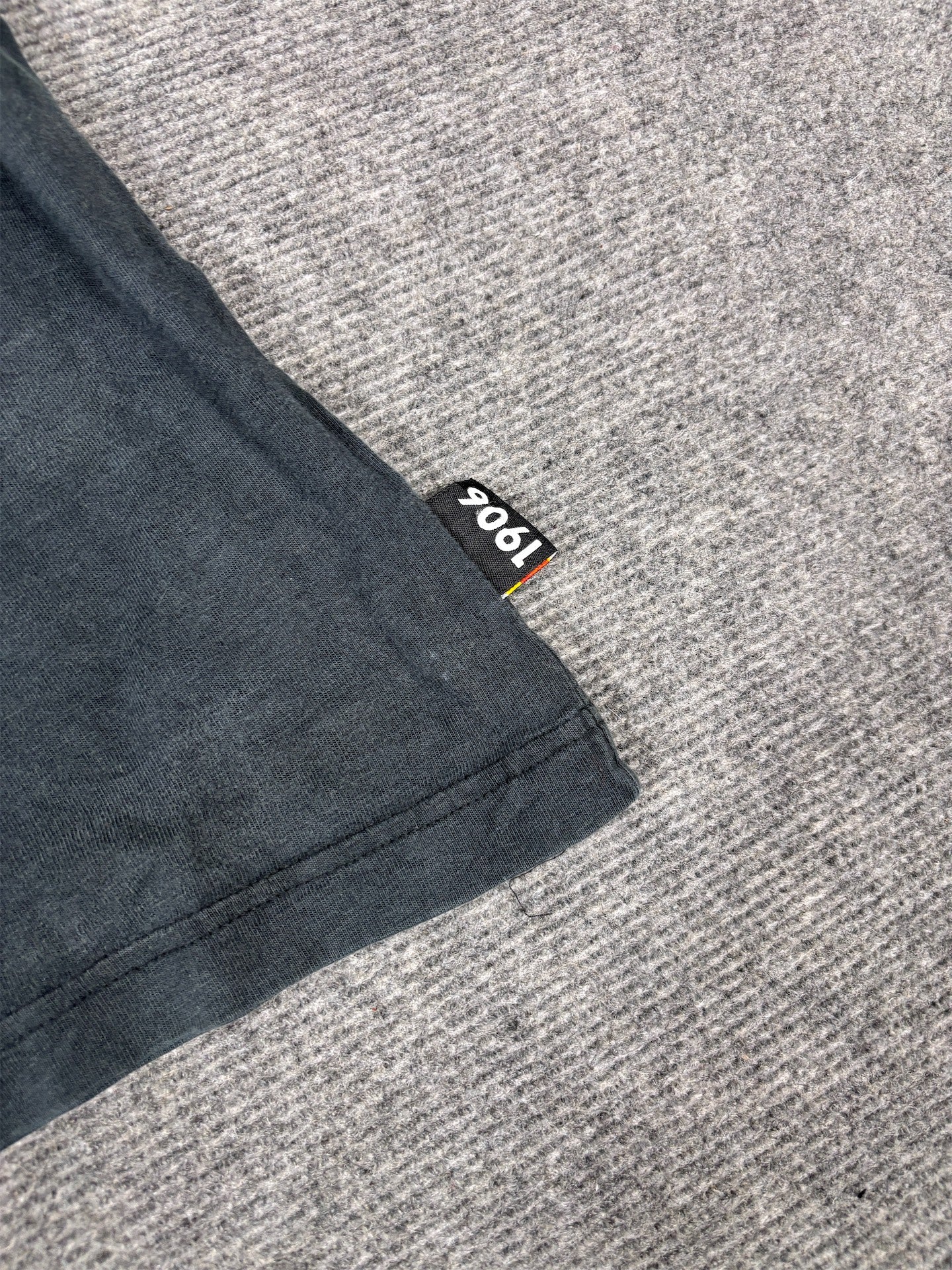 Vintage Y2K Nike RC Lens T-Shirt Men’s XL Black Yellow RCL Patch Embroidered