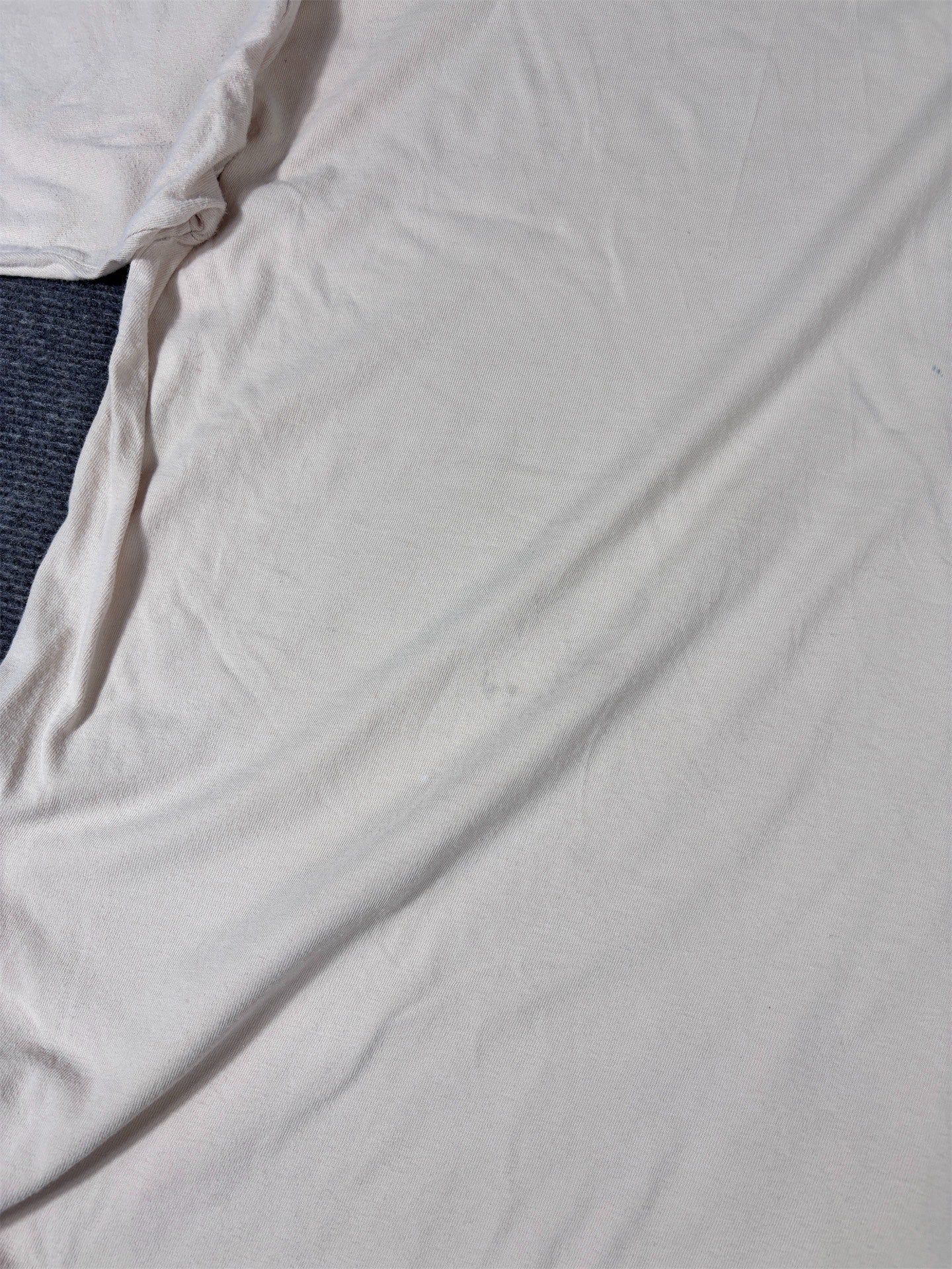 Vintage 90s Nike T-Shirt Men’s XL Cream Gold Swoosh Oversized Baggy Classic