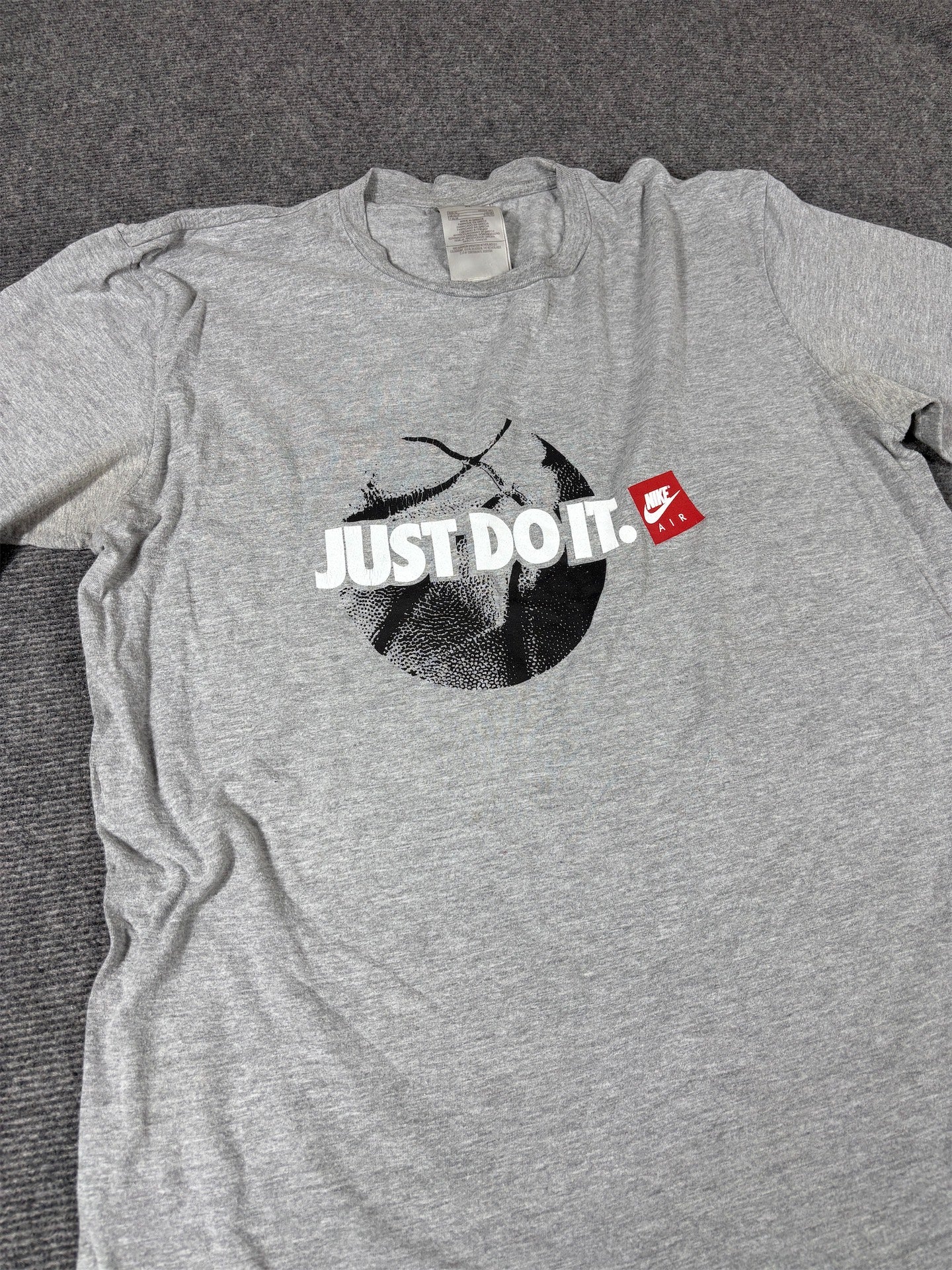 Vintage Y2K Nike Just Do It T-Shirt Men’s XL Grey Basketball Nike Air Crew Neck