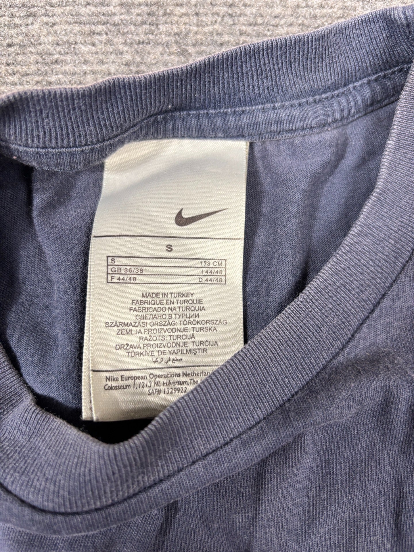 Vintage Y2K Nike T-Shirt Men’s S Navy Blue Cotton Red Embossed Logo Faded Crew Neck