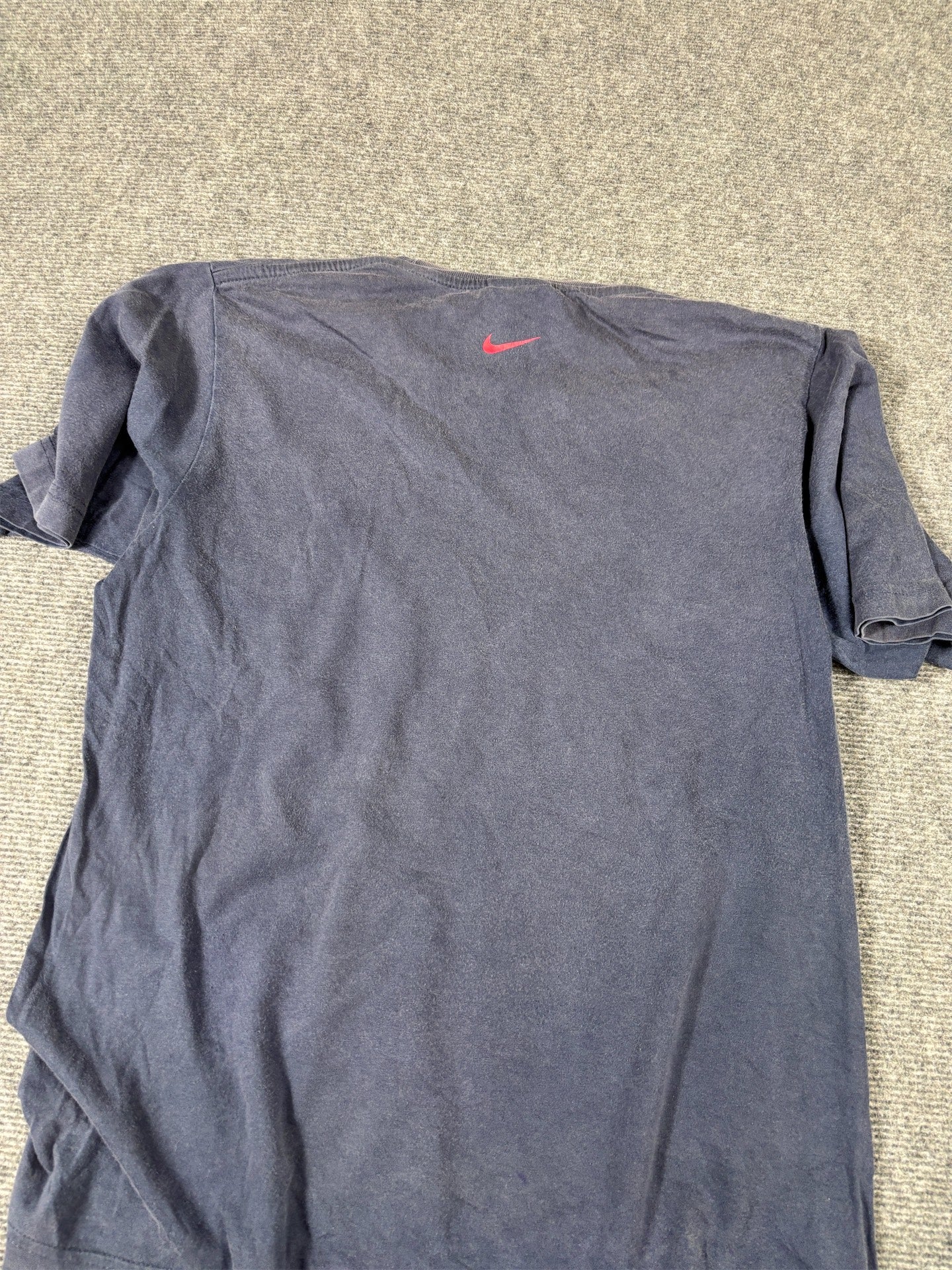 Vintage Y2K Nike T-Shirt Men’s S Navy Blue Cotton Red Embossed Logo Faded Crew Neck