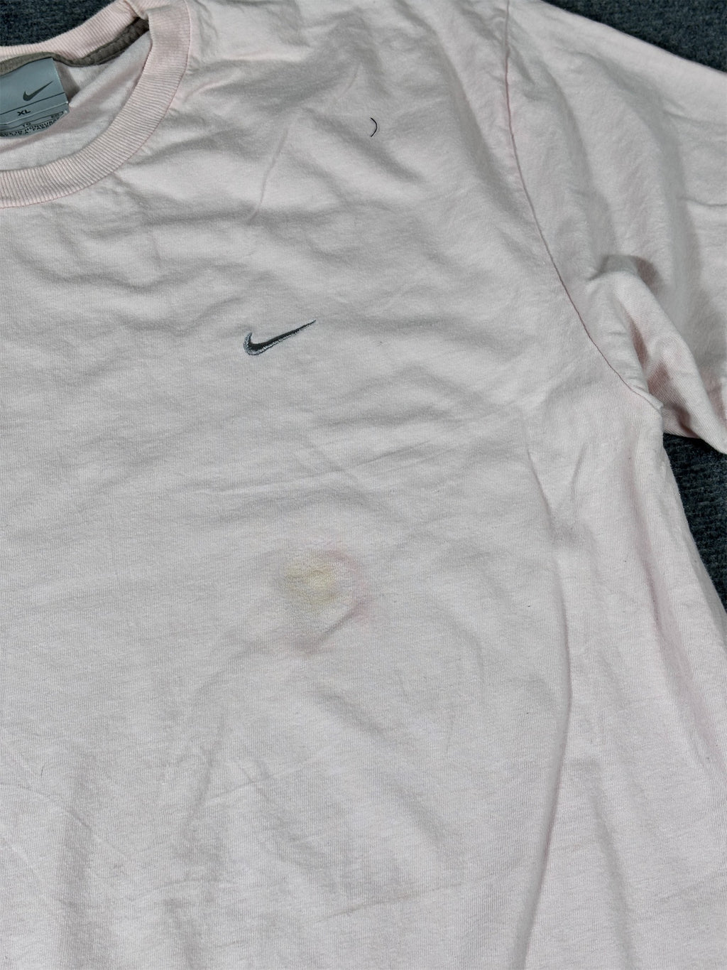 Vintage Y2K Nike T-Shirt Men’s XL Pink Silver Chest Swoosh Baggy Cotton Tee