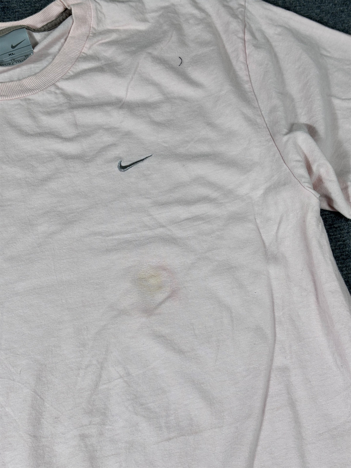 Vintage Y2K Nike T-Shirt Men’s XL Pink Silver Chest Swoosh Baggy Cotton Tee