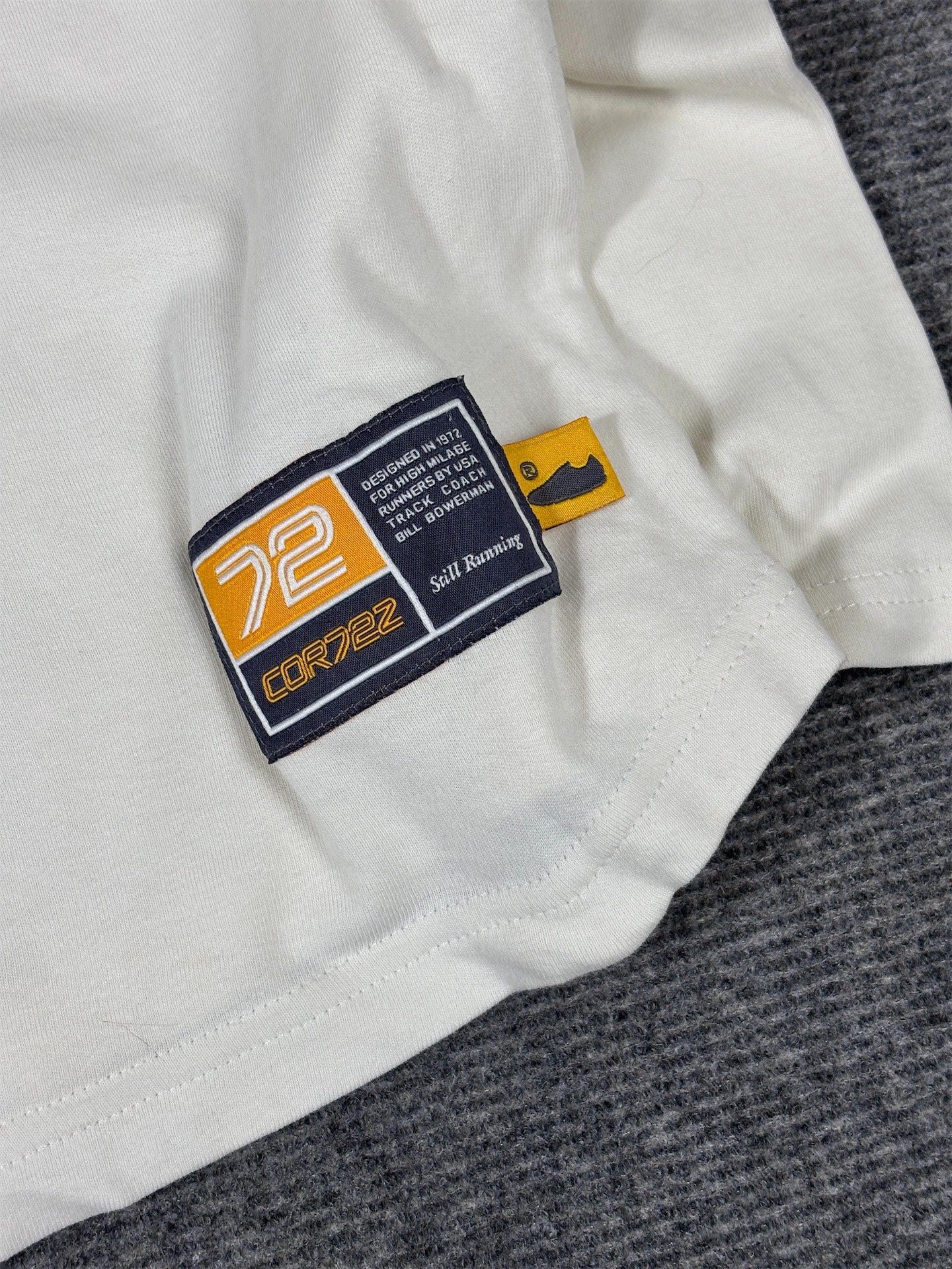 Vintage Y2K Nike Long Sleeve T-Shirt Men’s L White Cortez 72  Green Silver Swoosh Spell Out