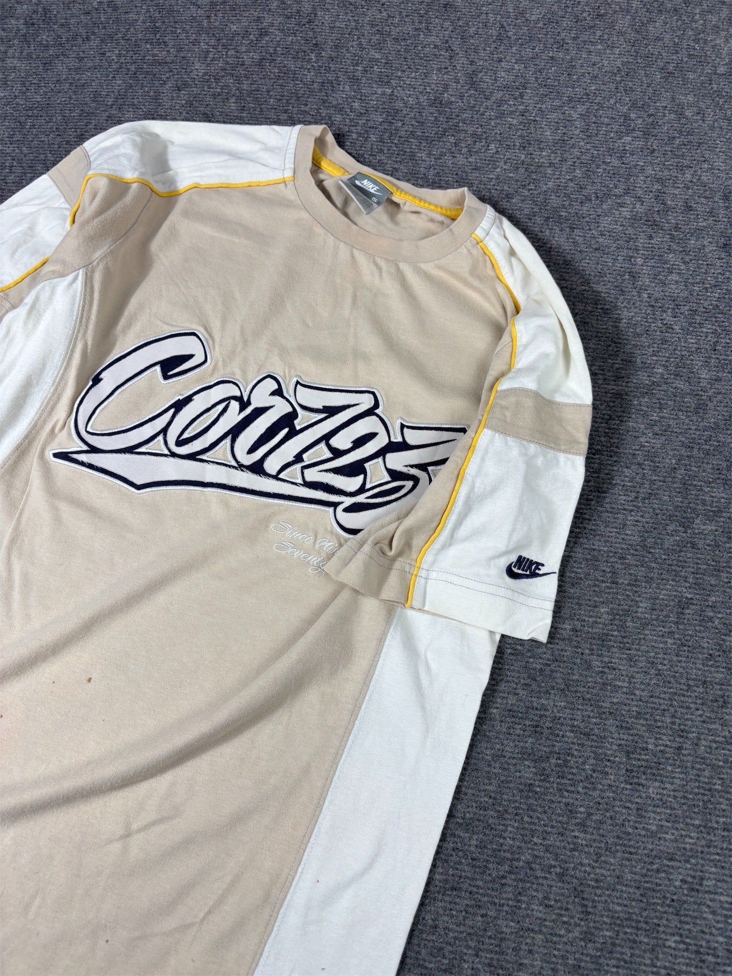 Vintage Y2K Nike T-Shirt Men’s S Brown White Cotton Cortez Graffiti Spell Out Sleeve Logo