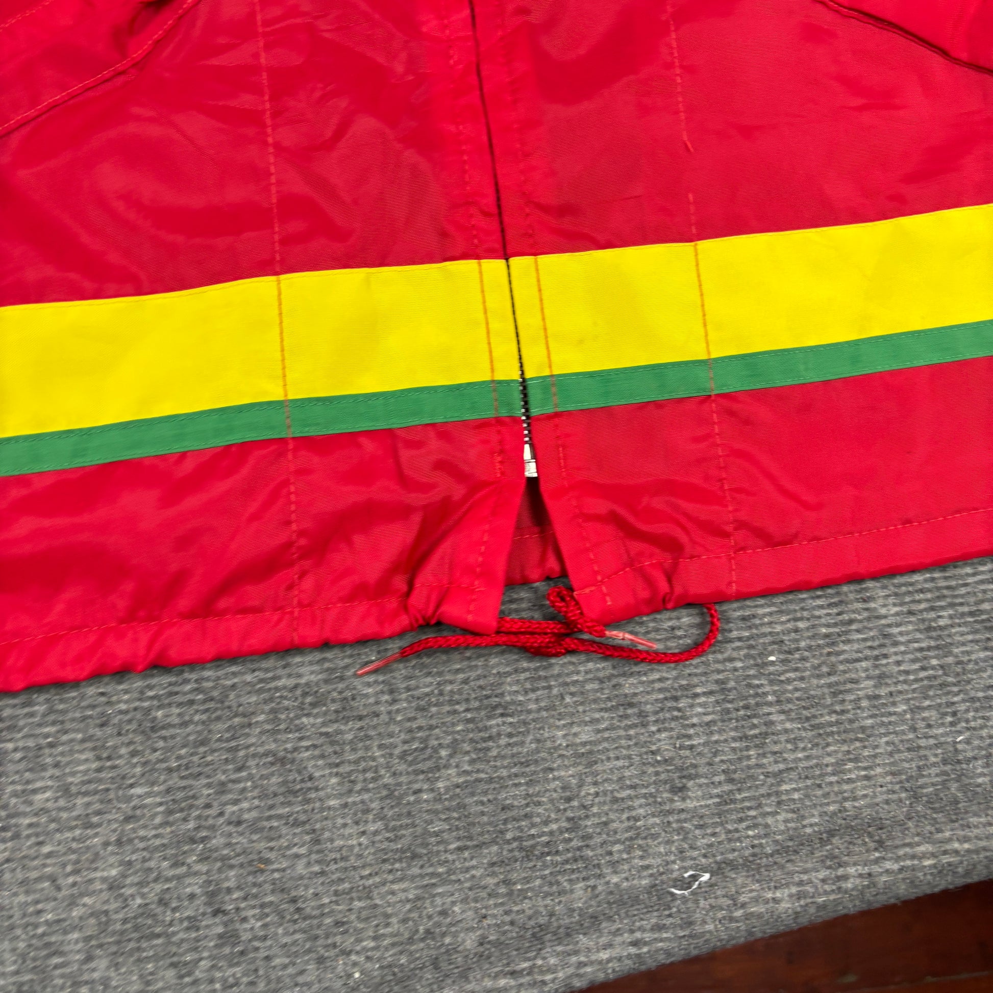 Vintage 70s Pirelli Jacket Men's Large Red Patch Logo Windbreaker