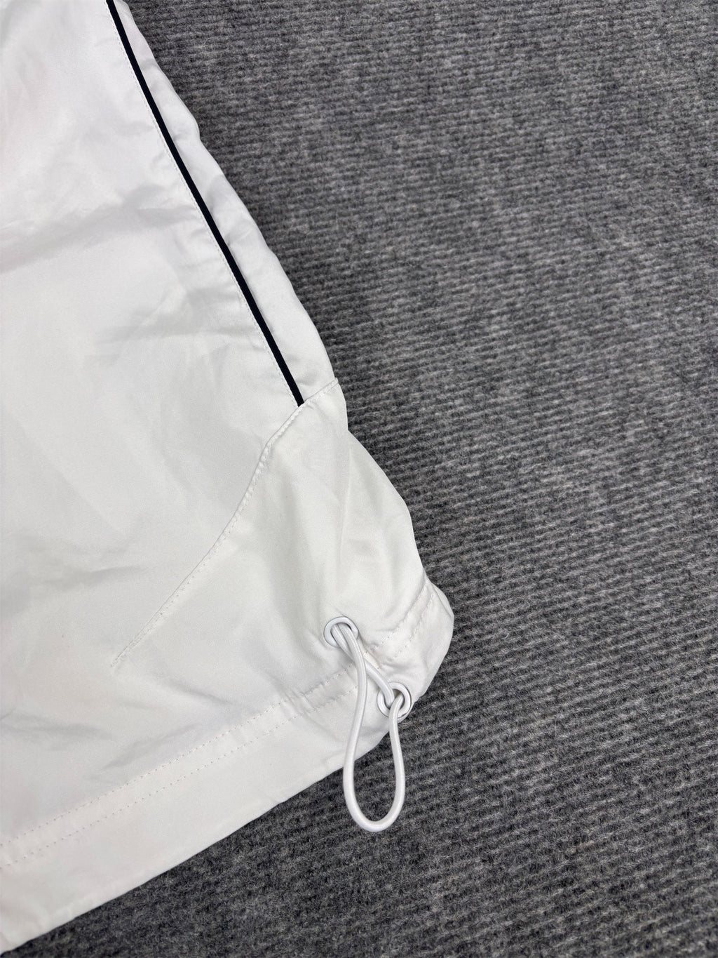 Vintage Y2K Nike 3/4 Track Pants Men’s M White Black Piping Bungee Hem Summer Windbreakers