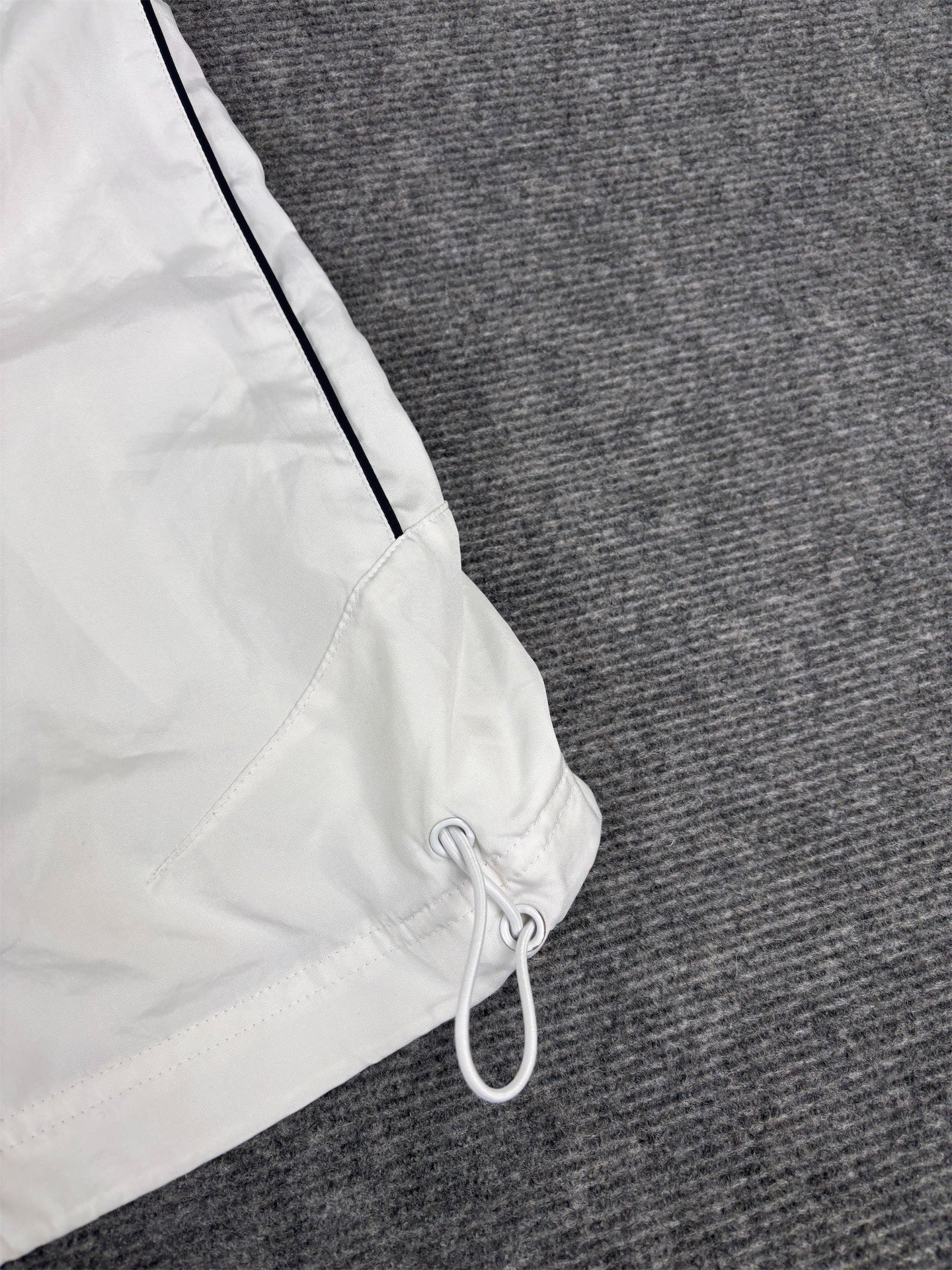 Vintage Y2K Nike 3/4 Track Pants Men’s M White Black Piping Bungee Hem Summer Windbreakers