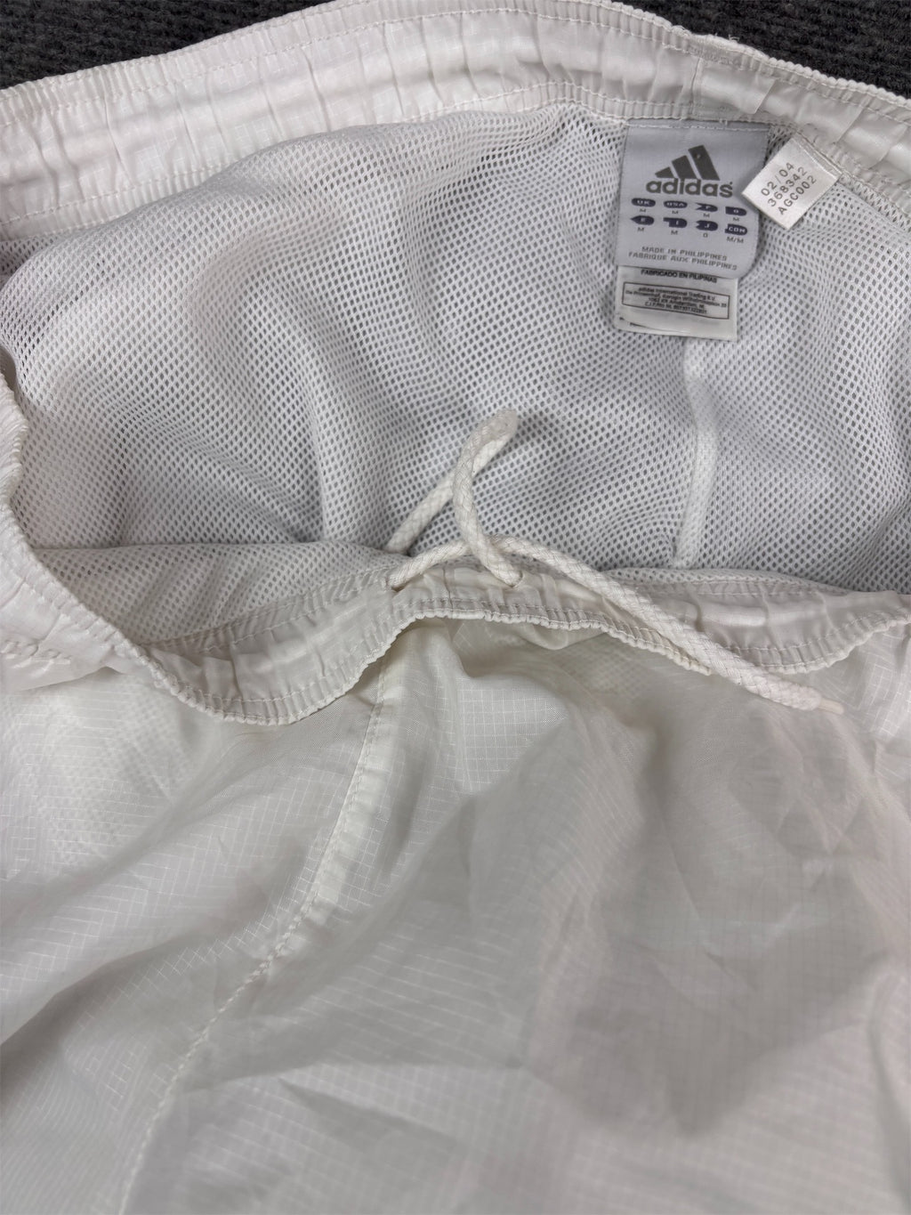 Vintage Y2K Adidas 3/4 Track Pants Men’s XL White Poly Red 3-Stripe Summer Windbreaker