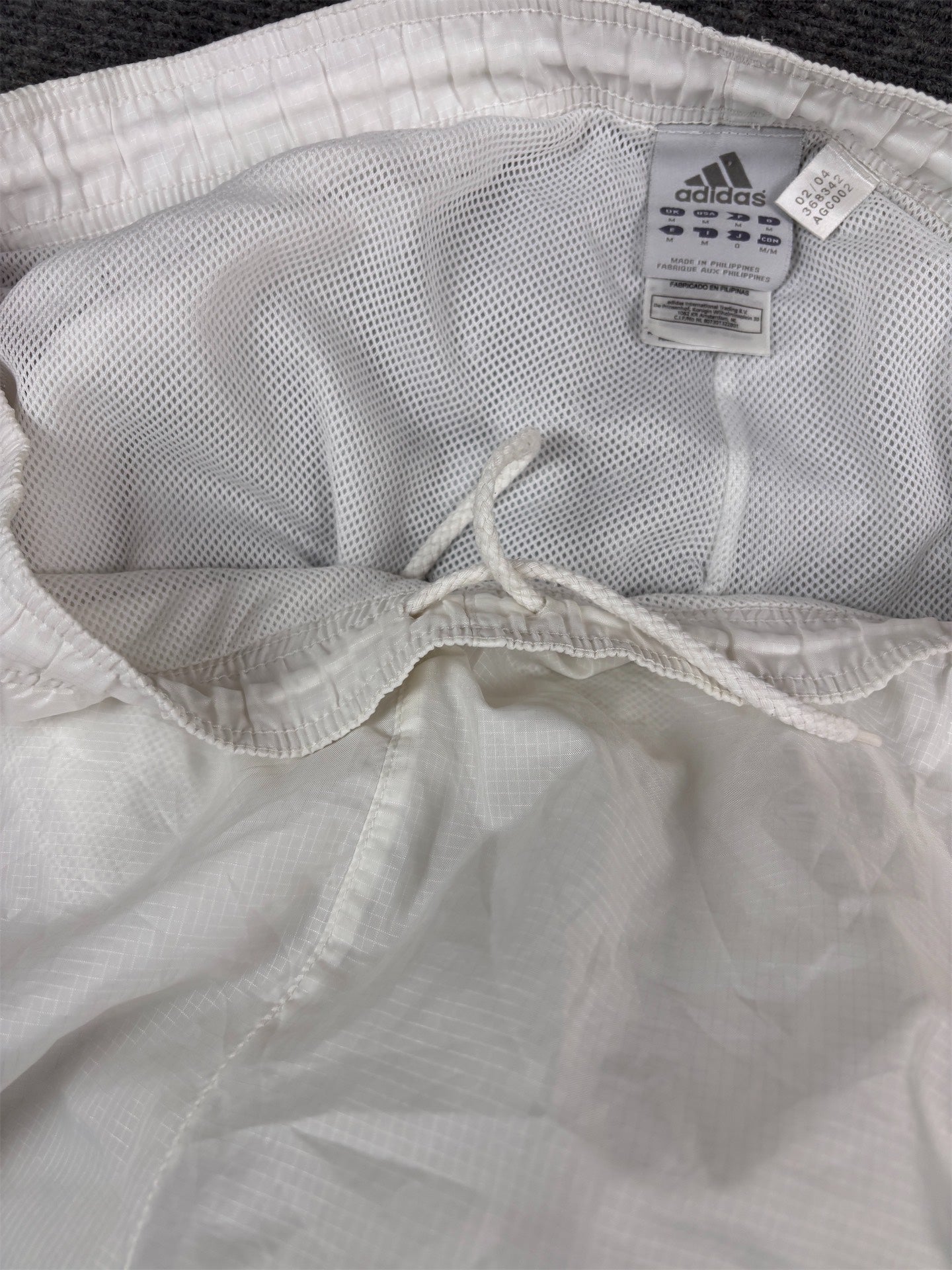 Vintage Y2K Adidas 3/4 Track Pants Men’s XL White Poly Red 3-Stripe Summer Windbreaker