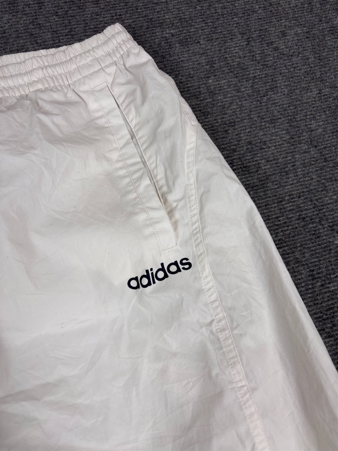 Vintage Y2K Adidas 3/4 Track Pants Men’s L White Black 3-Stripe Windbreakers Bungee Ankle
