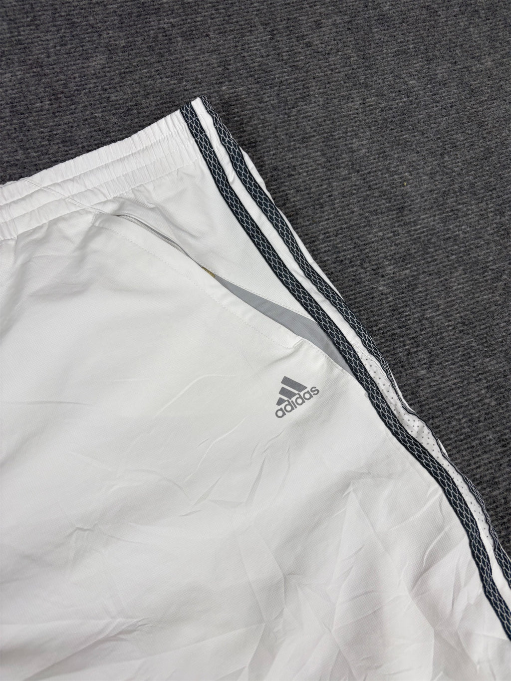 Vintage Y2K Adidas 3/4 Track Pants Men’s XXL White Grey 3-Stripe Bungee Tabs