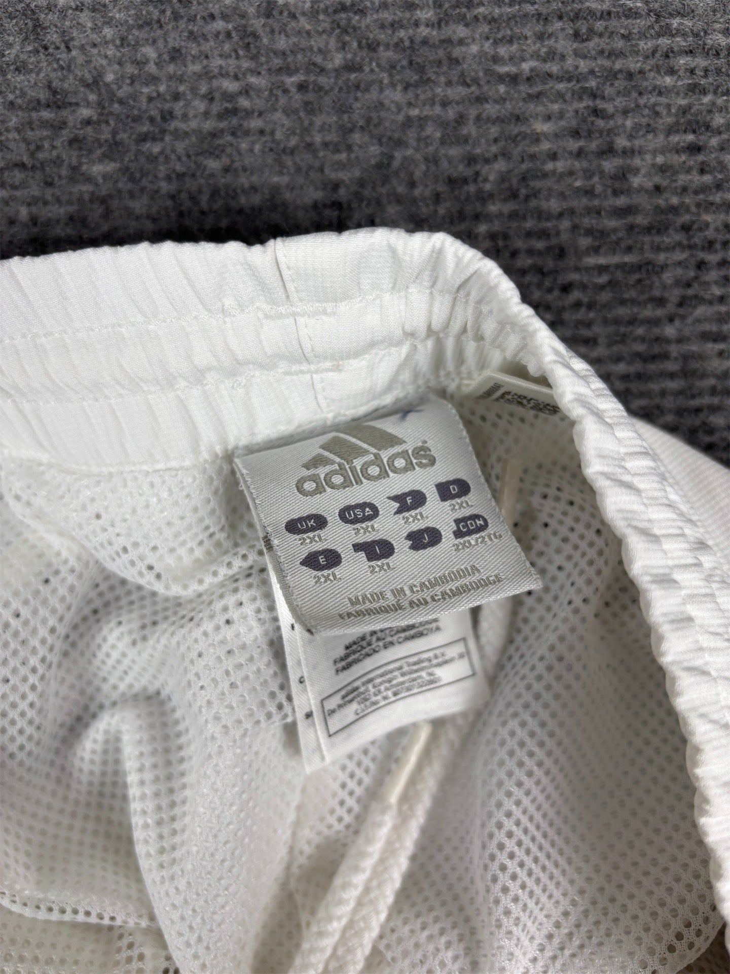 Vintage Y2K Adidas 3/4 Track Pants Men’s XXL White Grey 3-Stripe Bungee Tabs