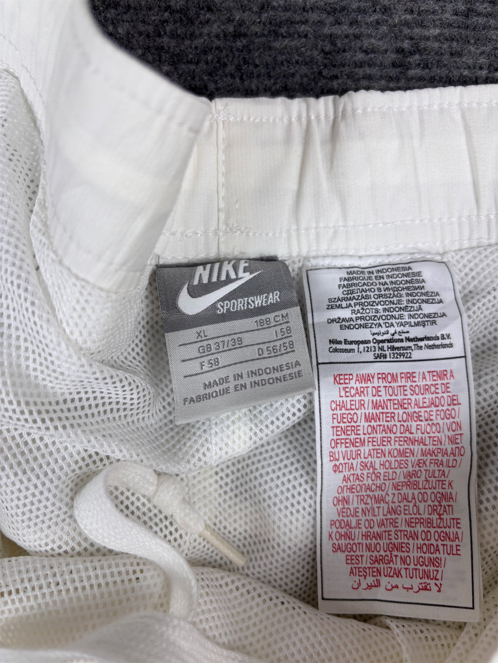 Vintage Y2K Nike 3/4 Track Pants Men’s XL White Black Piping Bungee Tabs Windbreaker