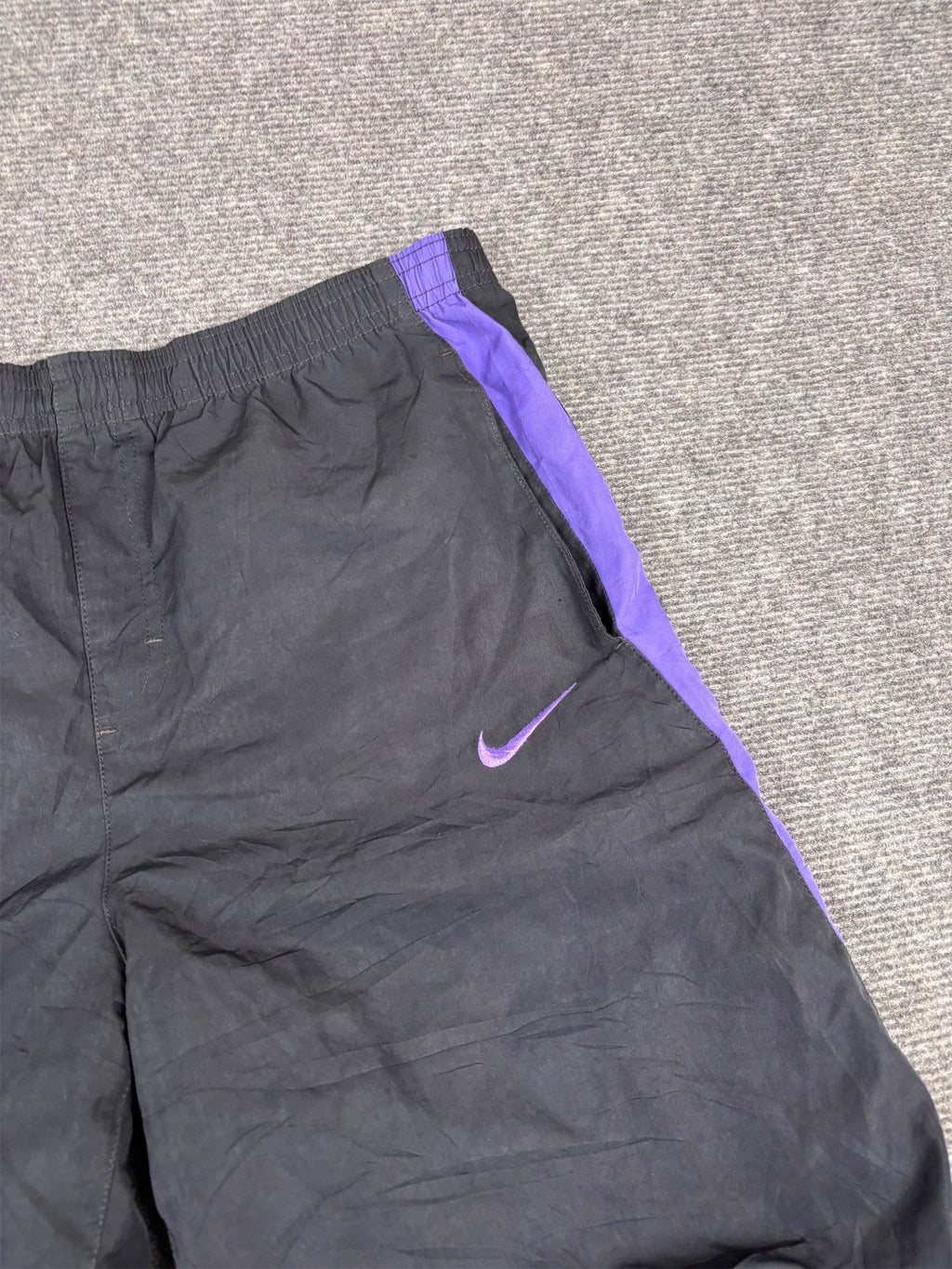 Nike Shorts Women’s L Black Purple Swoosh Spell Out Windbreaker Style