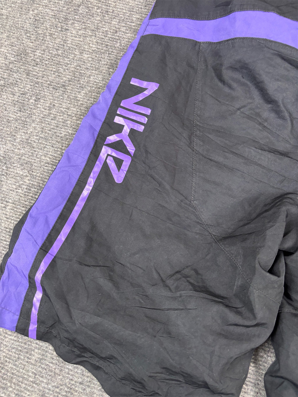 Nike Shorts Women’s L Black Purple Swoosh Spell Out Windbreaker Style