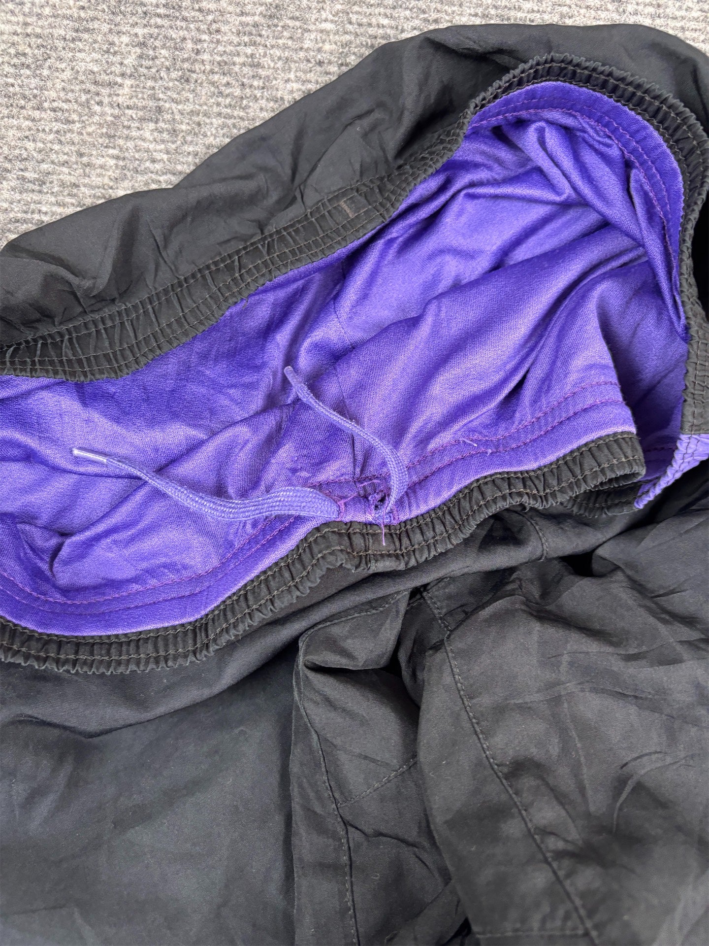 Nike Shorts Women’s L Black Purple Swoosh Spell Out Windbreaker Style