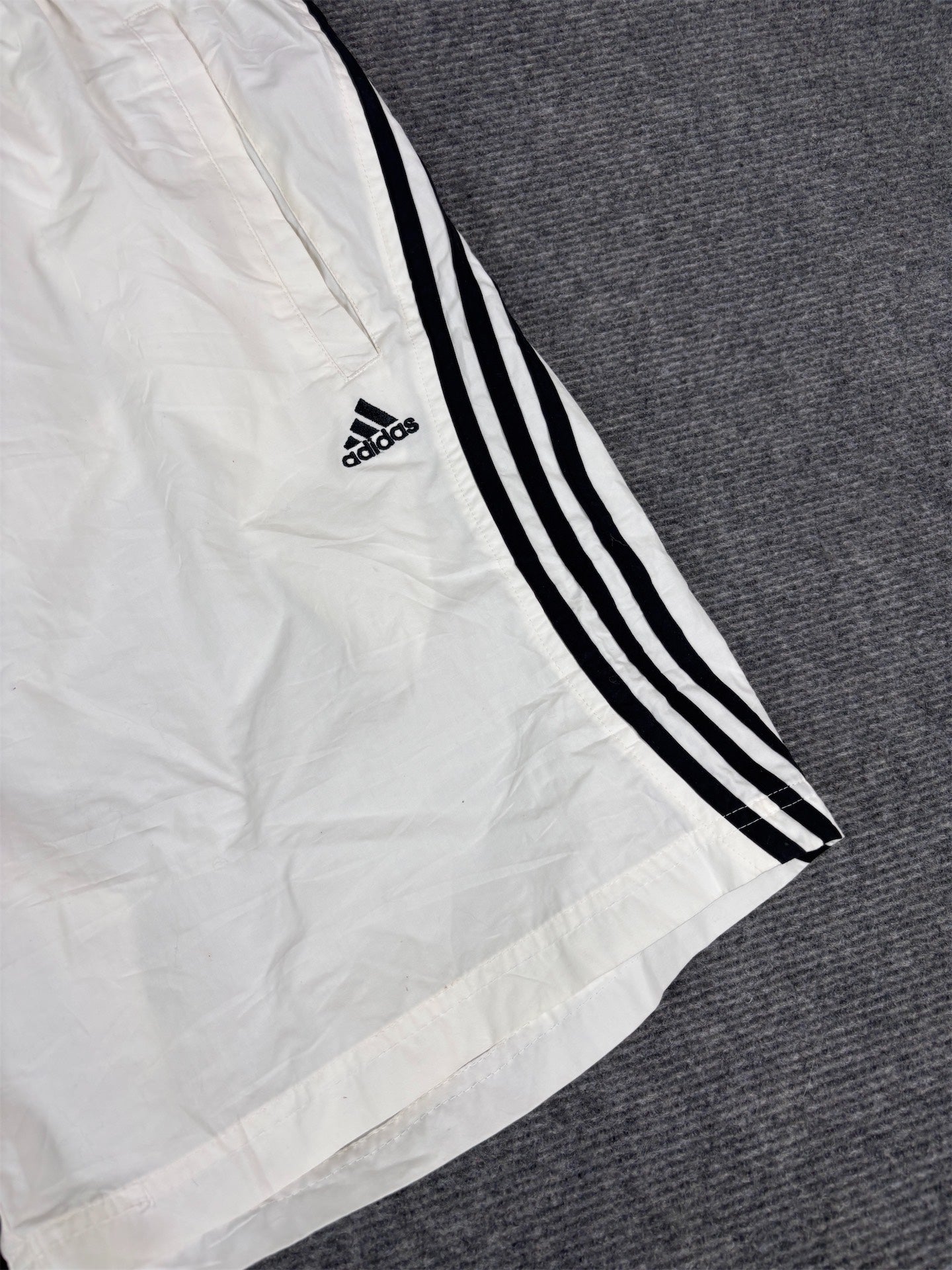 Vintage Y2K Adidas Shorts Men’s L White Black 3 Stripe Classic Windbreakers