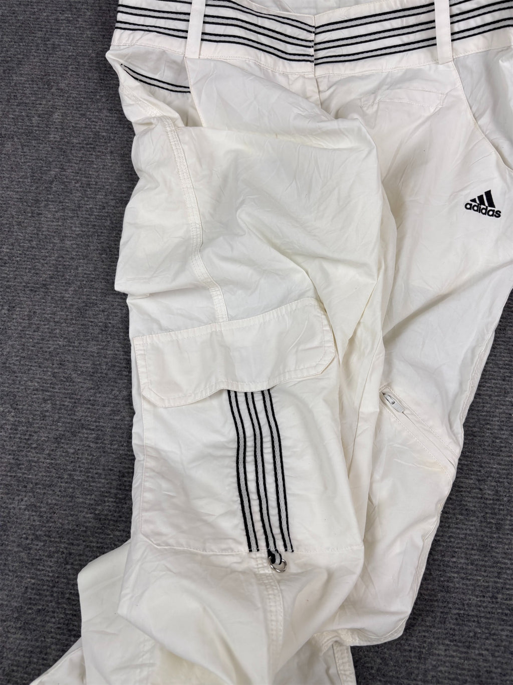 Vintage Y2K Adidas 3/4 Track Pants Women’s M White Black 3 Stripe Cargo Pocket Belt