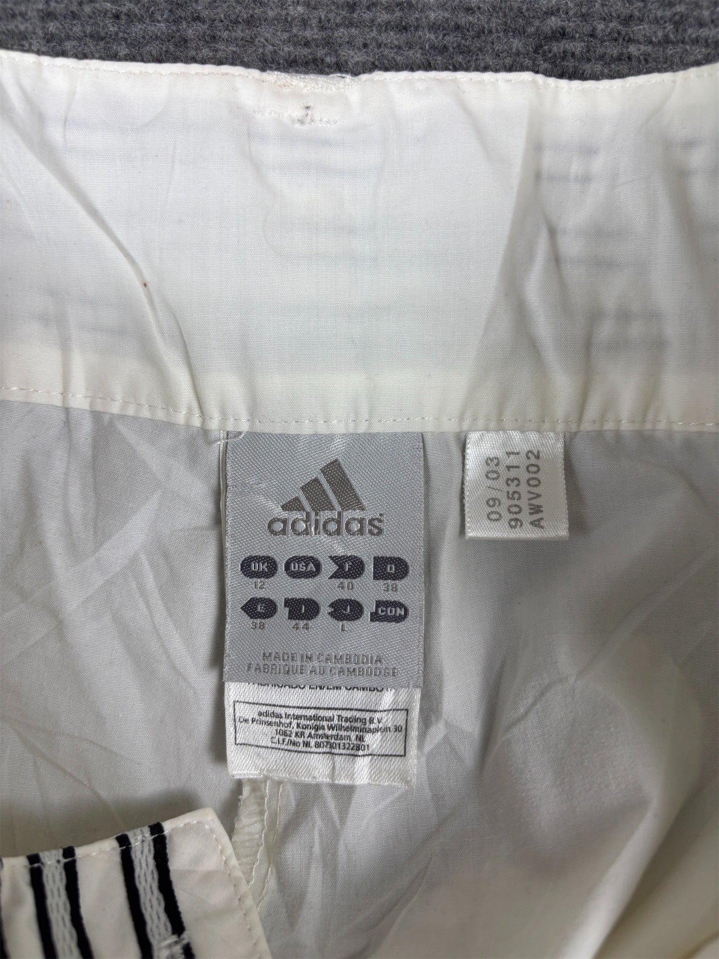 Vintage Y2K Adidas 3/4 Track Pants Women’s M White Black 3 Stripe Cargo Pocket Belt