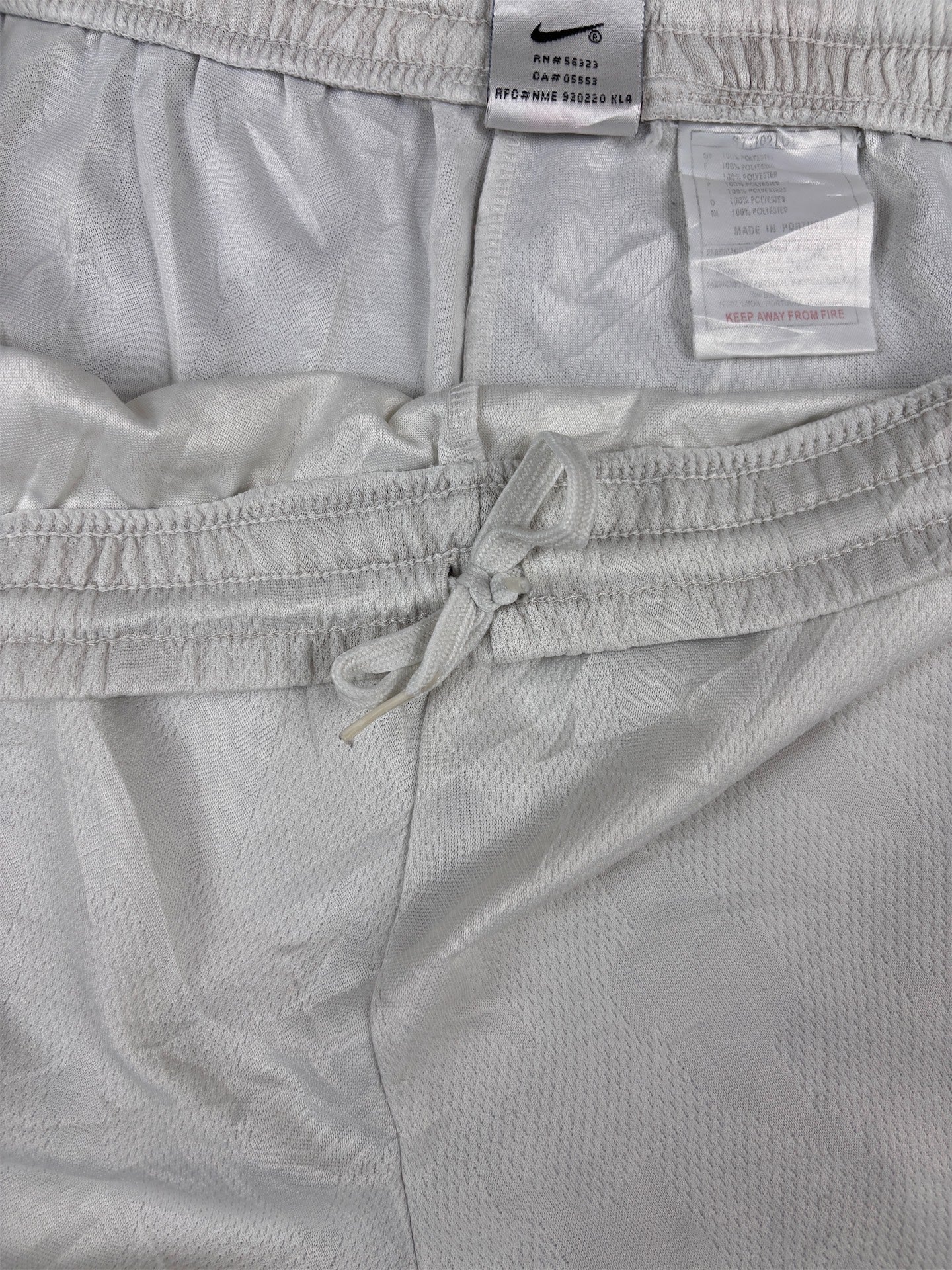 Vintage 90s Nike Shorts Size M White Textured Satin Football Style