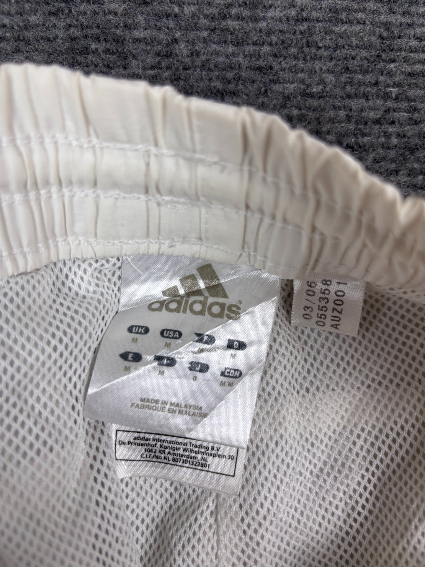 Vintage Y2K Adidas 3/4 Track Pants Size M White Black 3 Stripe Bungee Tabs