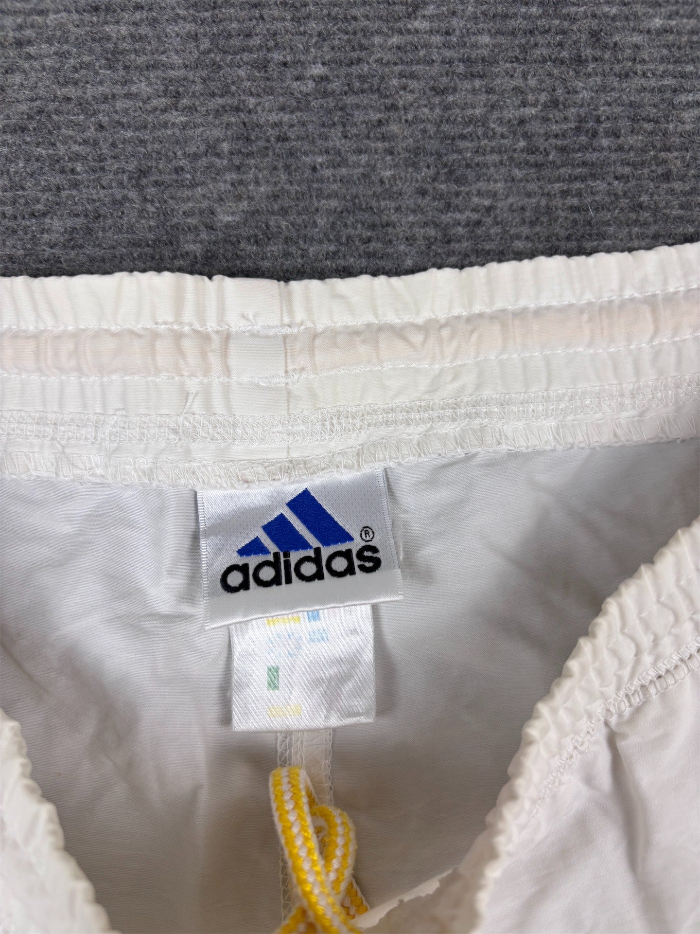 Vintage 90s Adidas Shorts Men’s XL White Brown Logo Tennis Style