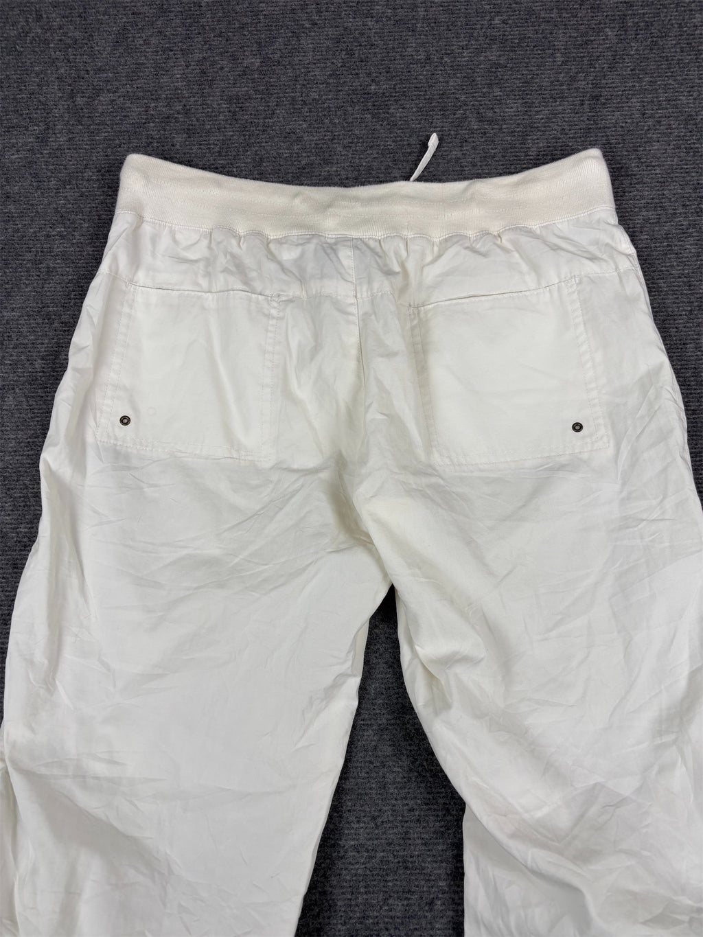 Vintage Y2K Nike 3/4 Track Pants Women’s M White Black Swoosh Windbreakers