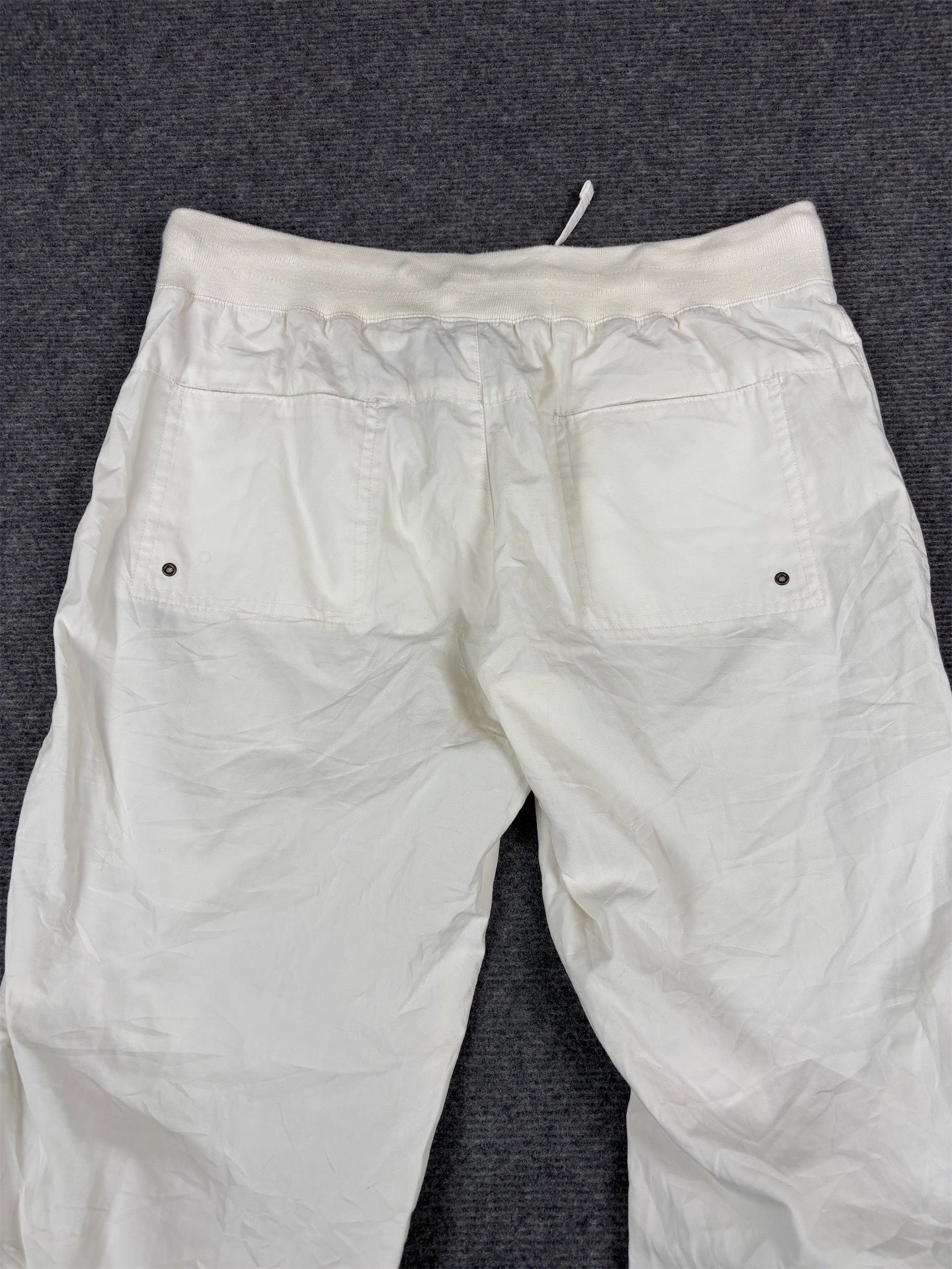 Vintage Y2K Nike 3/4 Track Pants Women’s M White Black Swoosh Windbreakers