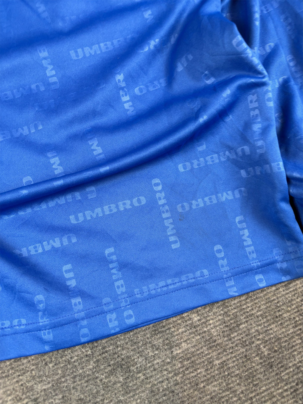 Vintage Y2K Umbro Jersey T-Shirt XL Blue Long Sleeve All Over Spell Out