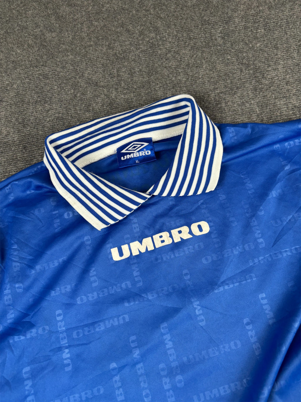 Vintage Y2K Umbro Jersey T-Shirt XL Blue Long Sleeve All Over Spell Out