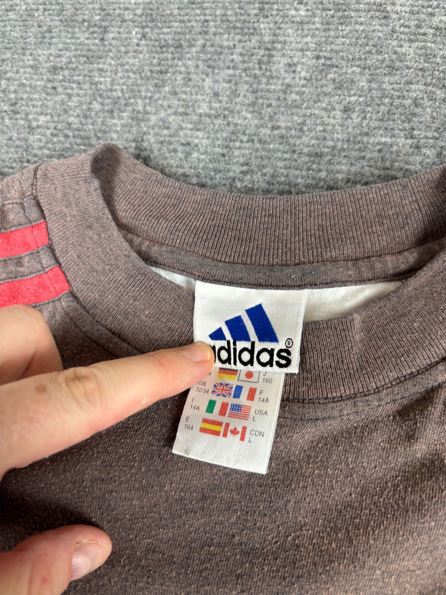 Vintage 90s Adidas T-Shirt Size L White Brown Red Logo 3 Stripes Faded Crew Neck