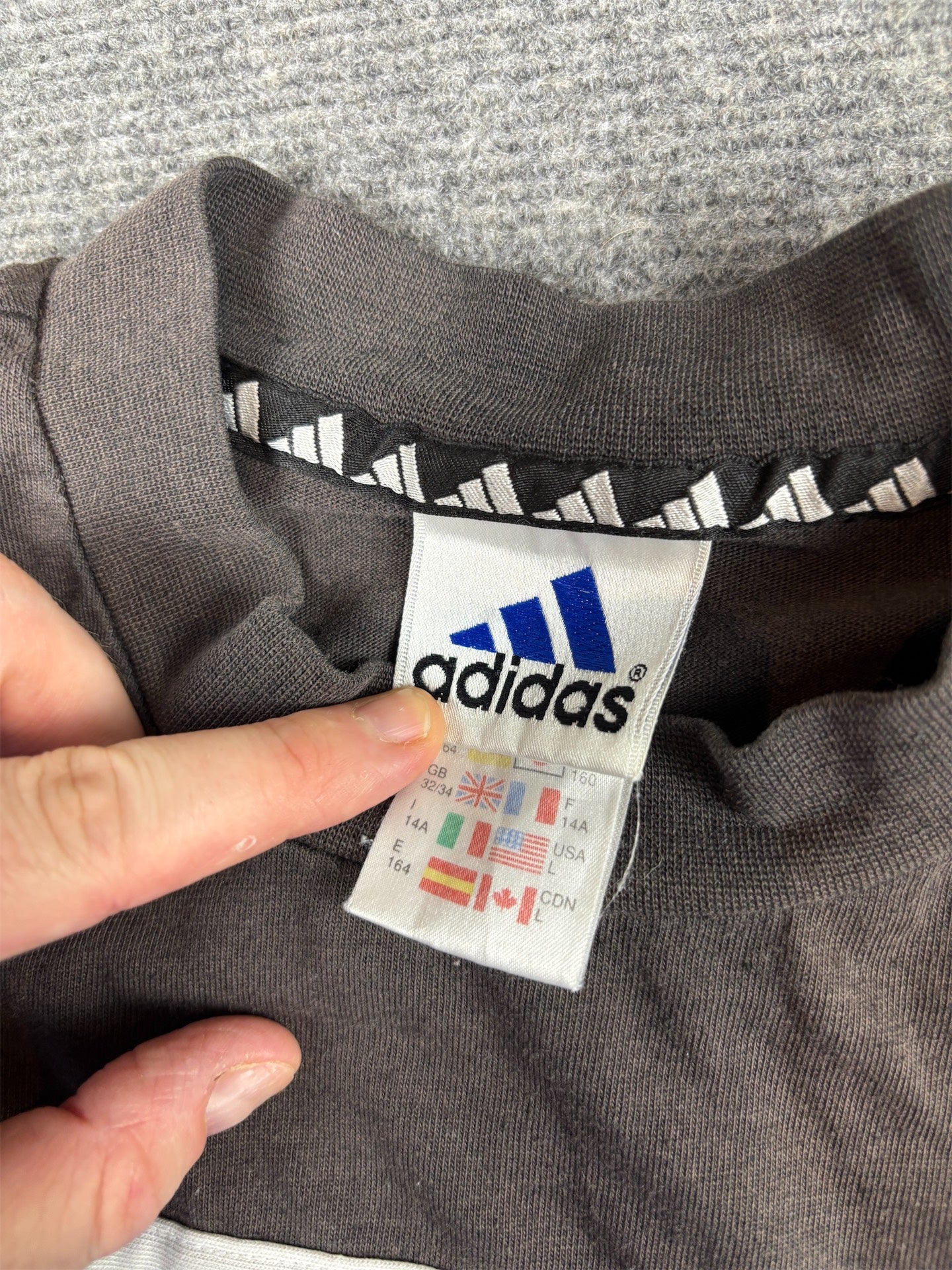 Vintage 90s Adidas T-Shirt L Navy 3 Stripe Centre Logo Crew Neck