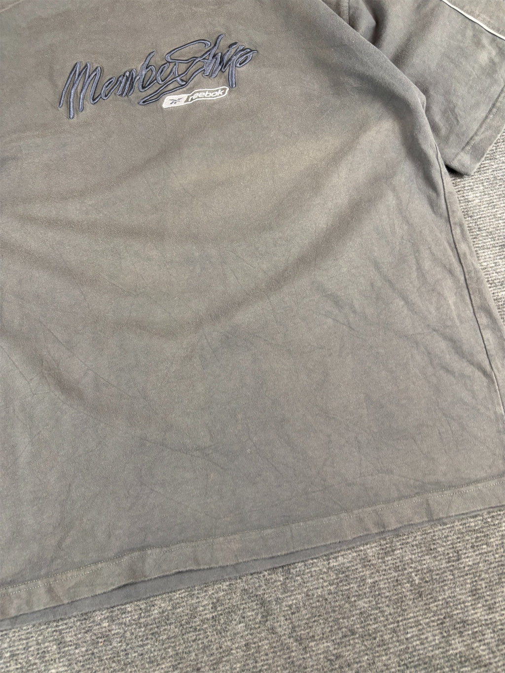 Vintage Y2K Reebok T-Shirt XL Grey  Membership Logo Piping High Quality