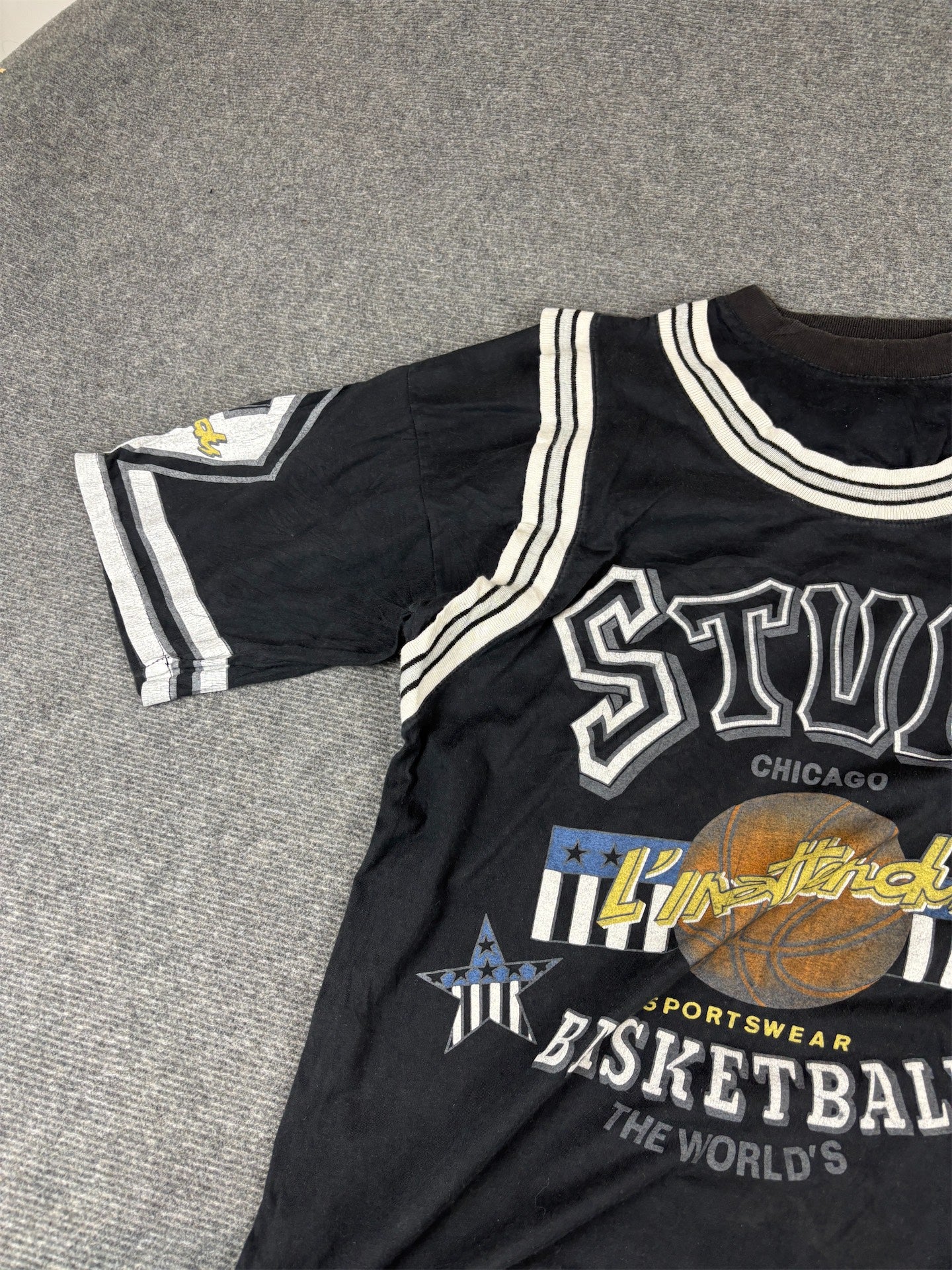 Vintage 90s Basketball Jersey T-Shirt Size XL Black True Vintage Sportswear