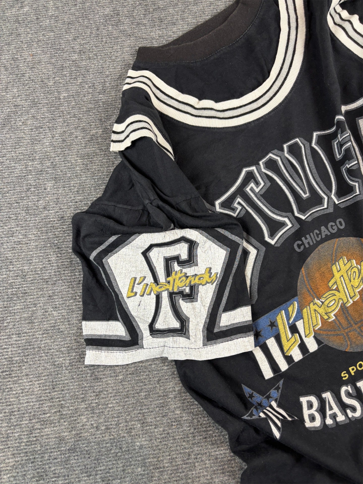 Vintage 90s Basketball Jersey T-Shirt Size XL Black True Vintage Sportswear