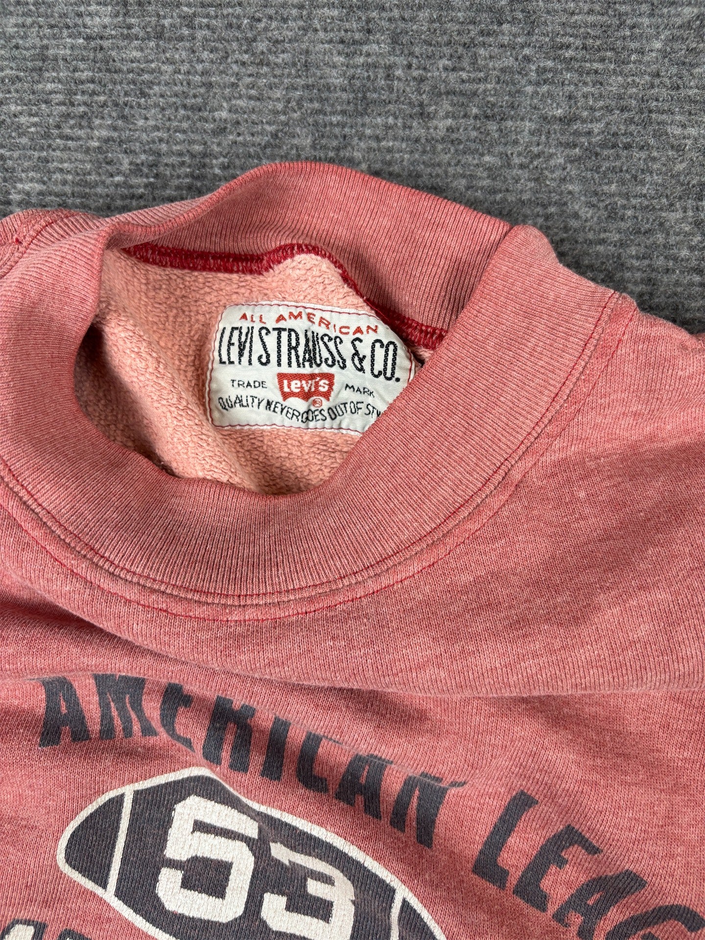 Vintage 90's Levi's Football T-shirt Mens L Red USA Bowl Short Sleeve Sweatshirt