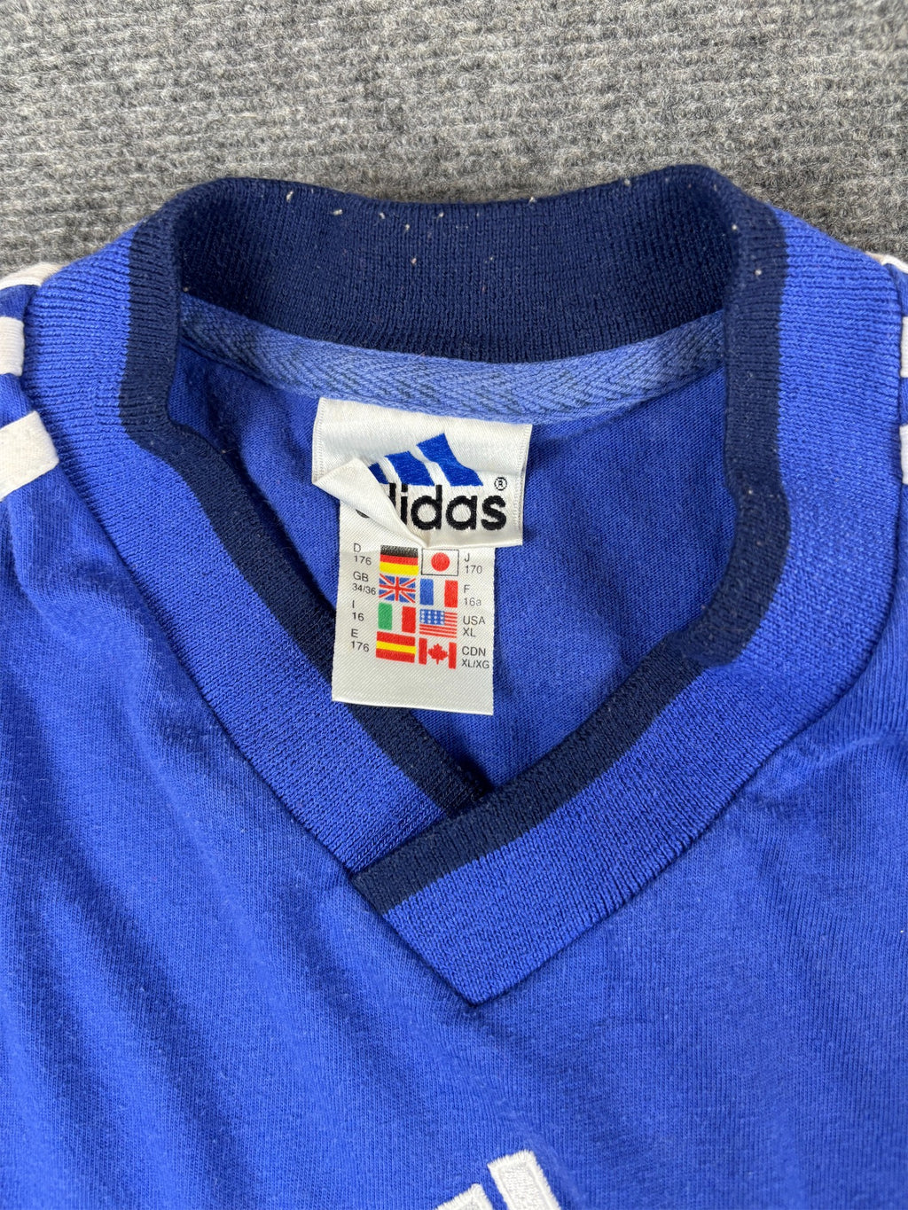 Vintage 90s Adidas T-Shirt Mens L Blue Navy Panels V-Neck Centre Logo