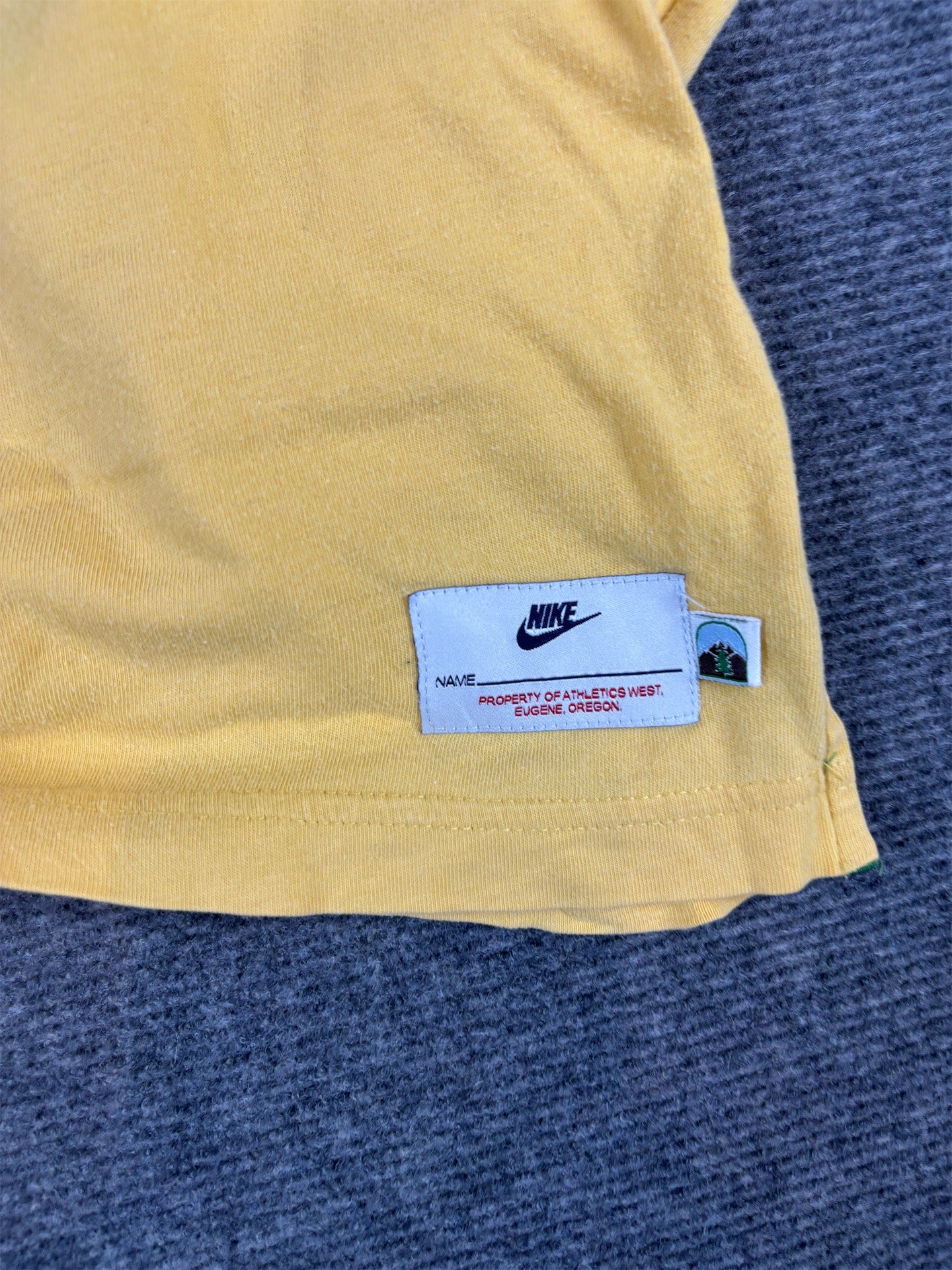 Vintage Y2K Nike T-Shirt L Green Yellow Cotton Long Sleeve Oregon Track Club