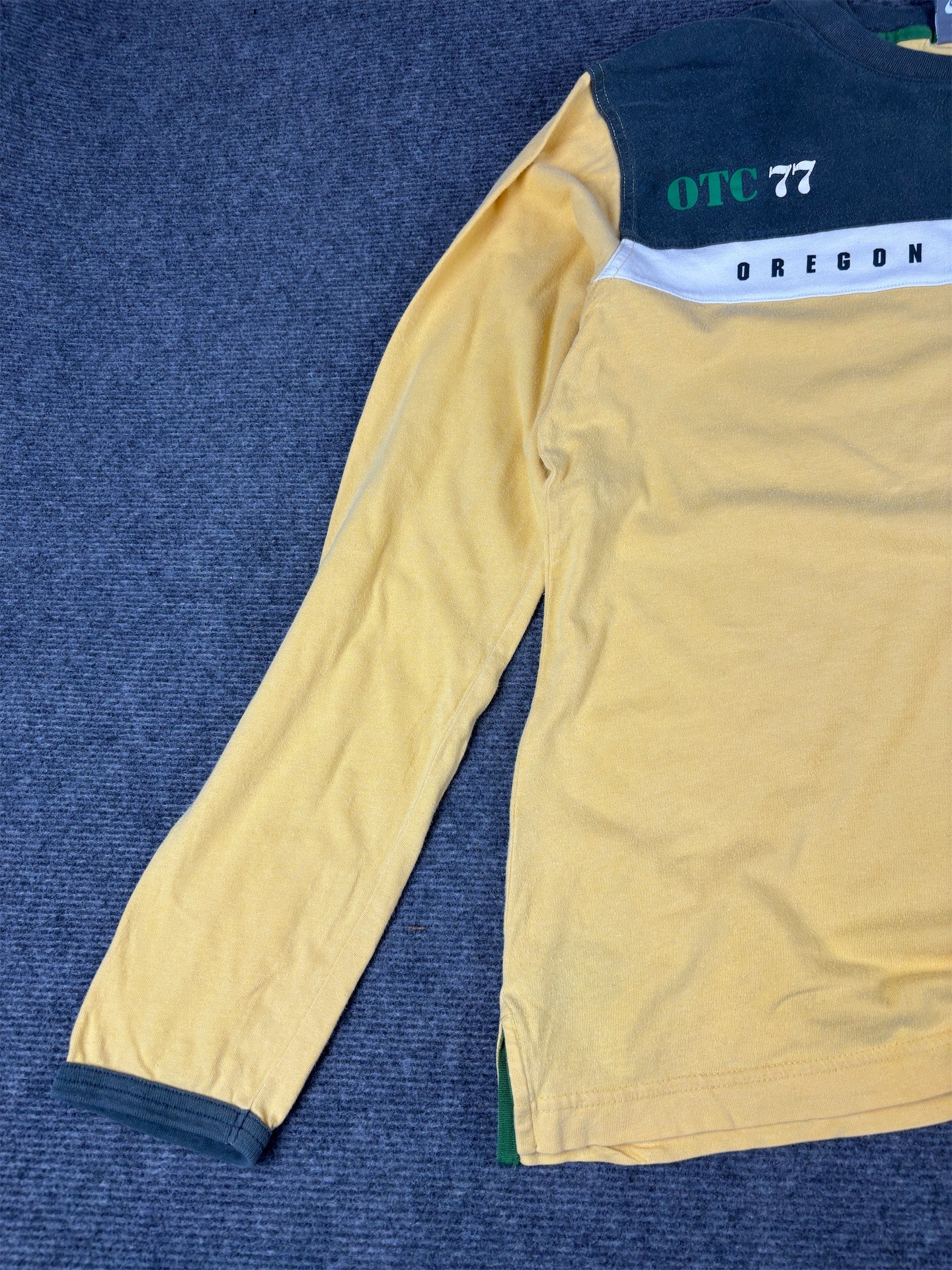 Vintage Y2K Nike T-Shirt L Green Yellow Cotton Long Sleeve Oregon Track Club