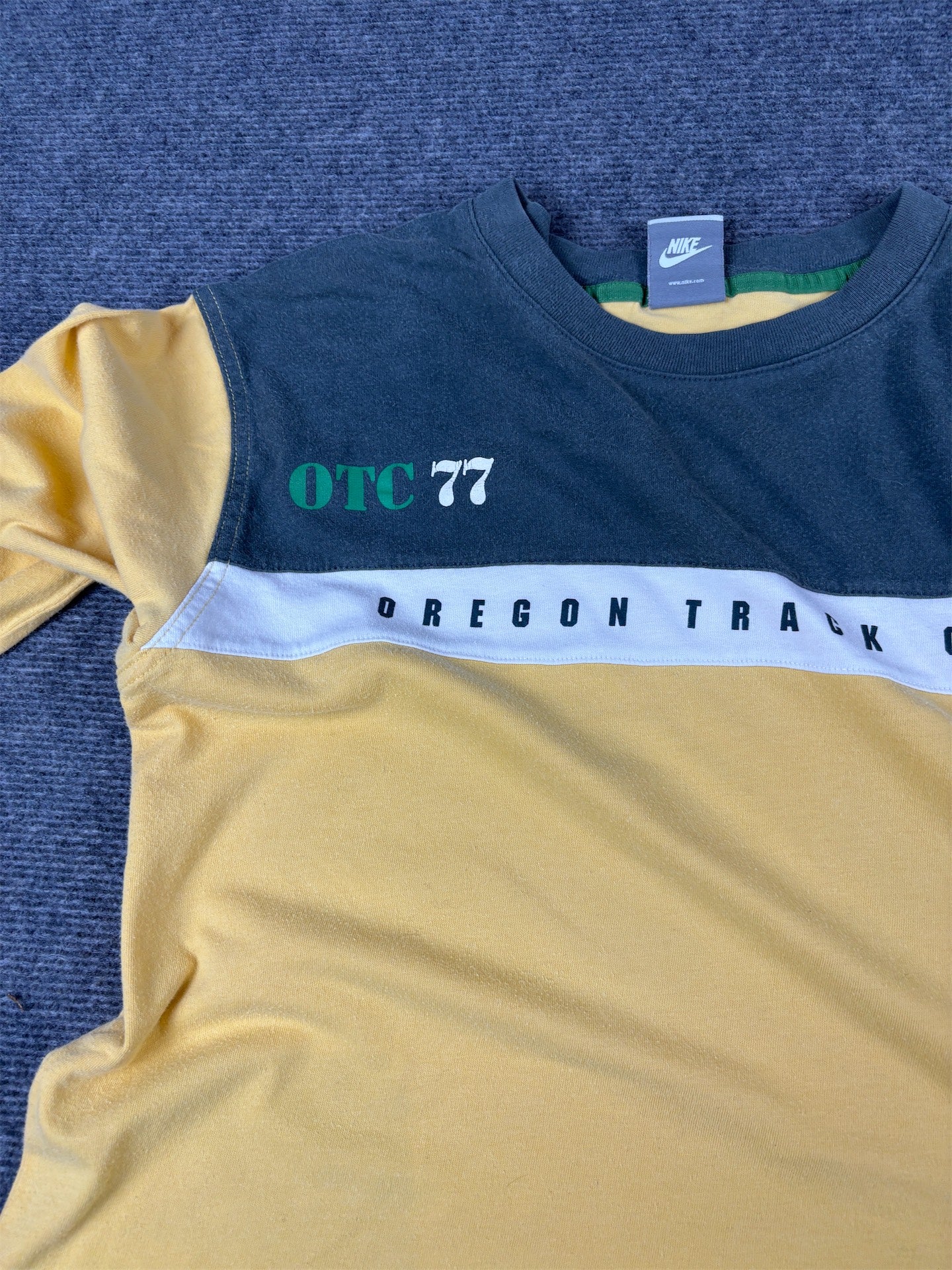 Vintage Y2K Nike T-Shirt L Green Yellow Cotton Long Sleeve Oregon Track Club