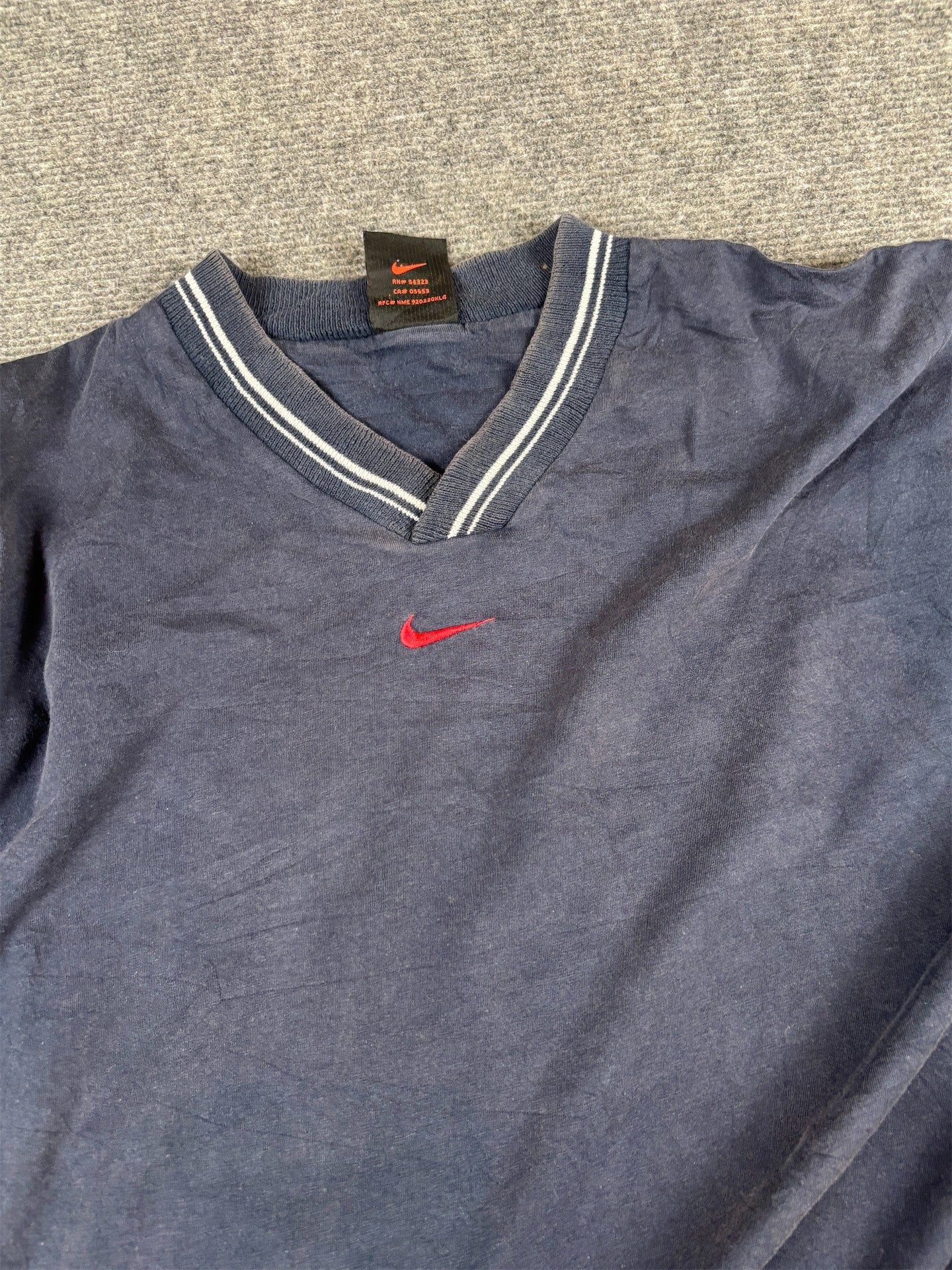 Vintage 90s Nike T-Shirt L Navy Cotton V-Neck Red Centre Swoosh Ringer Detail