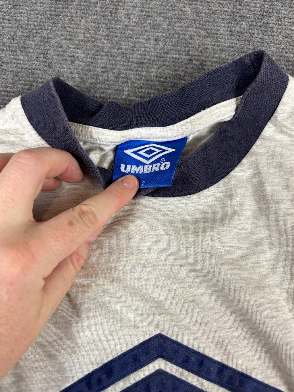 Vintage Y2K Umbro T-Shirt M Grey Ringer Style Large Chest Graphic