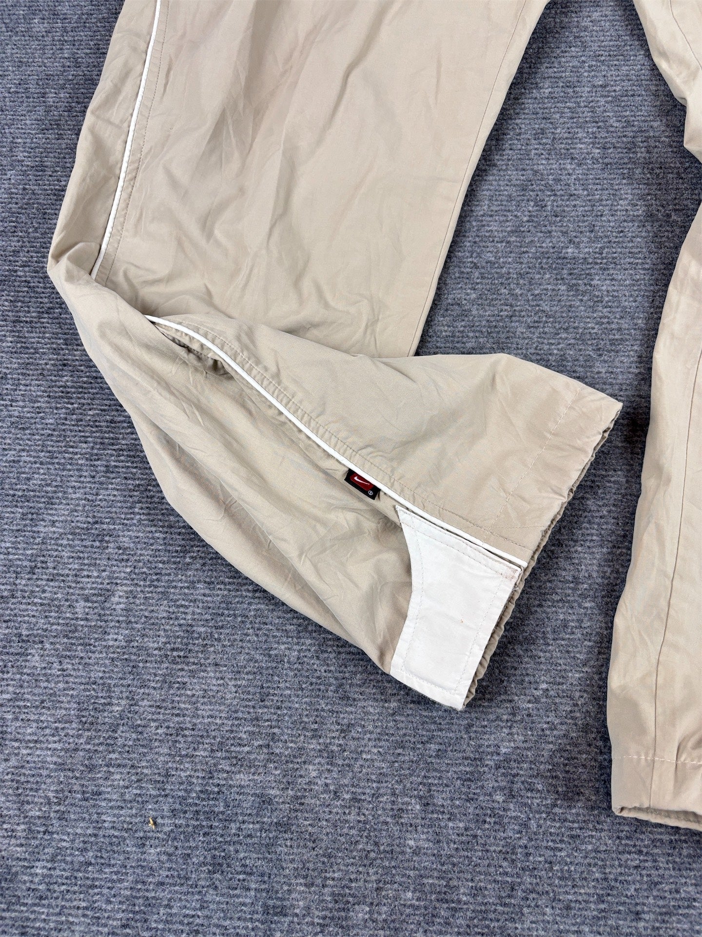 Vintage Y2K Nike Track Pants Size L Beige White Swoosh Piping Baggy Rare Colourway