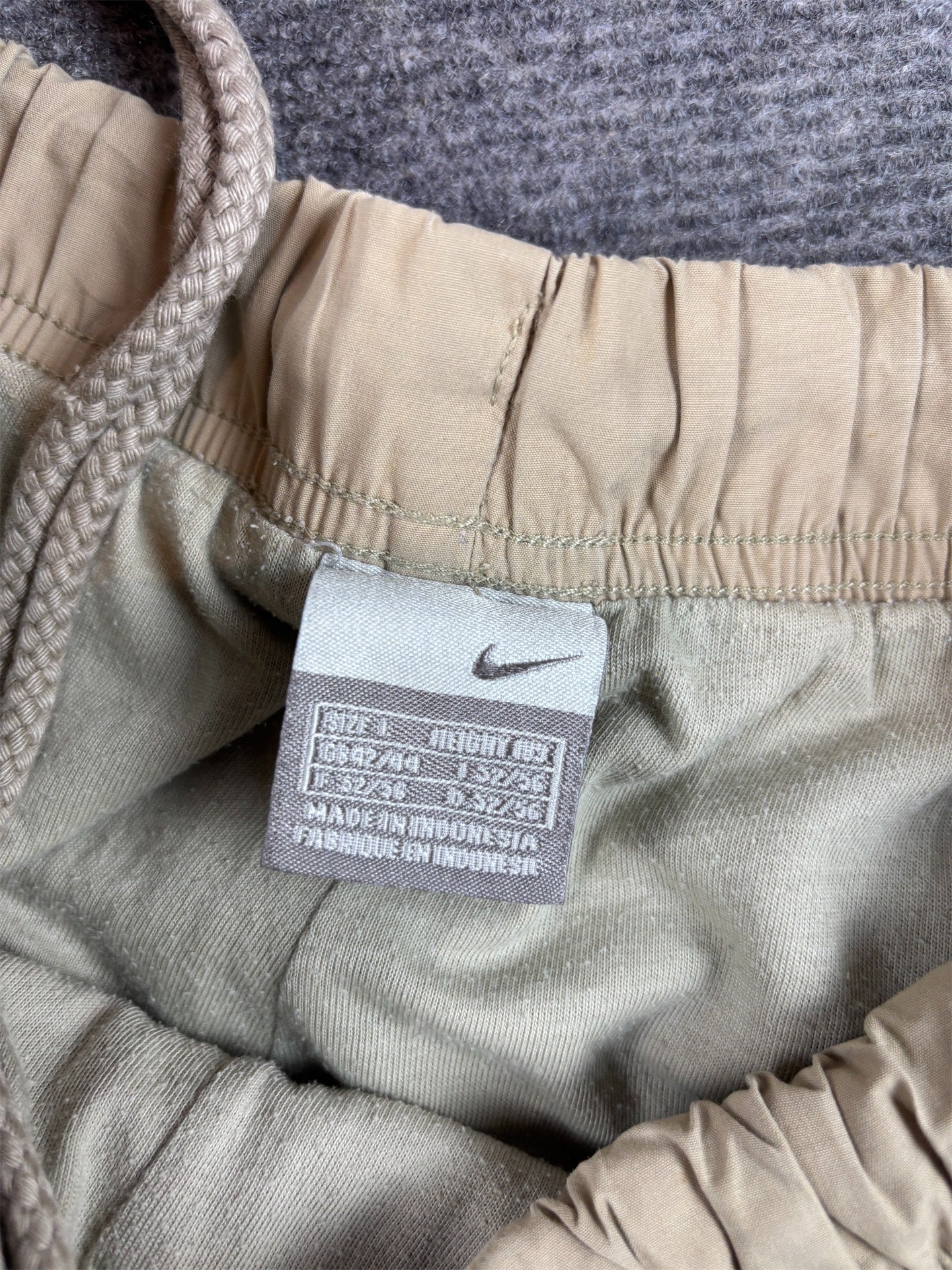 Vintage Y2K Nike Track Pants Size L Beige White Swoosh Piping Baggy Rare Colourway