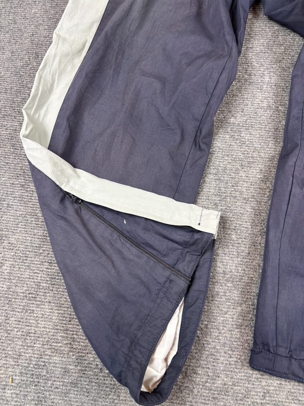 Vintage Y2K Nike Cargo Track Pants Size S Navy Grey Panel Red Badge Ankle Zips Wide Leg