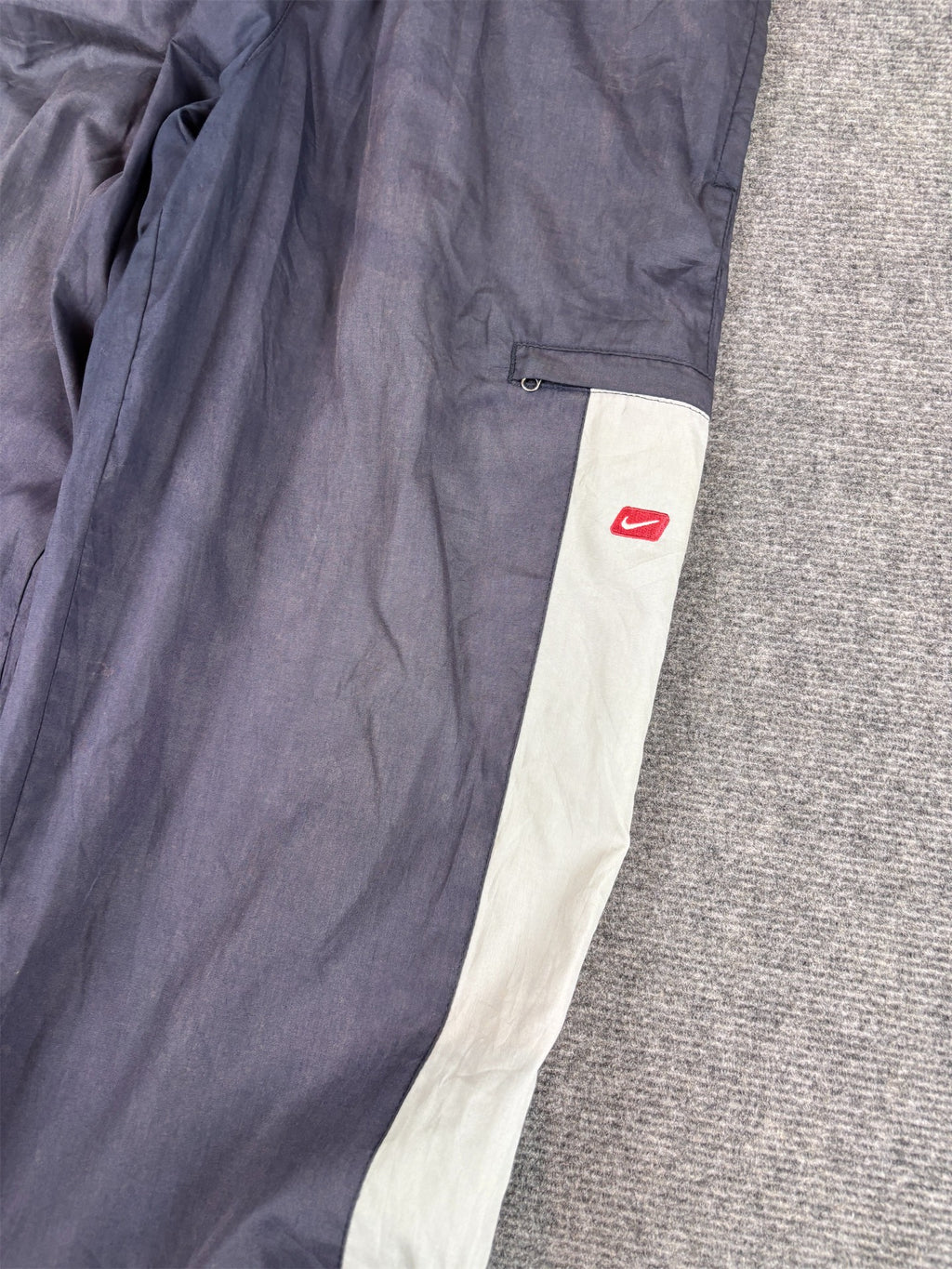 Vintage Y2K Nike Cargo Track Pants Size S Navy Grey Panel Red Badge Ankle Zips Wide Leg